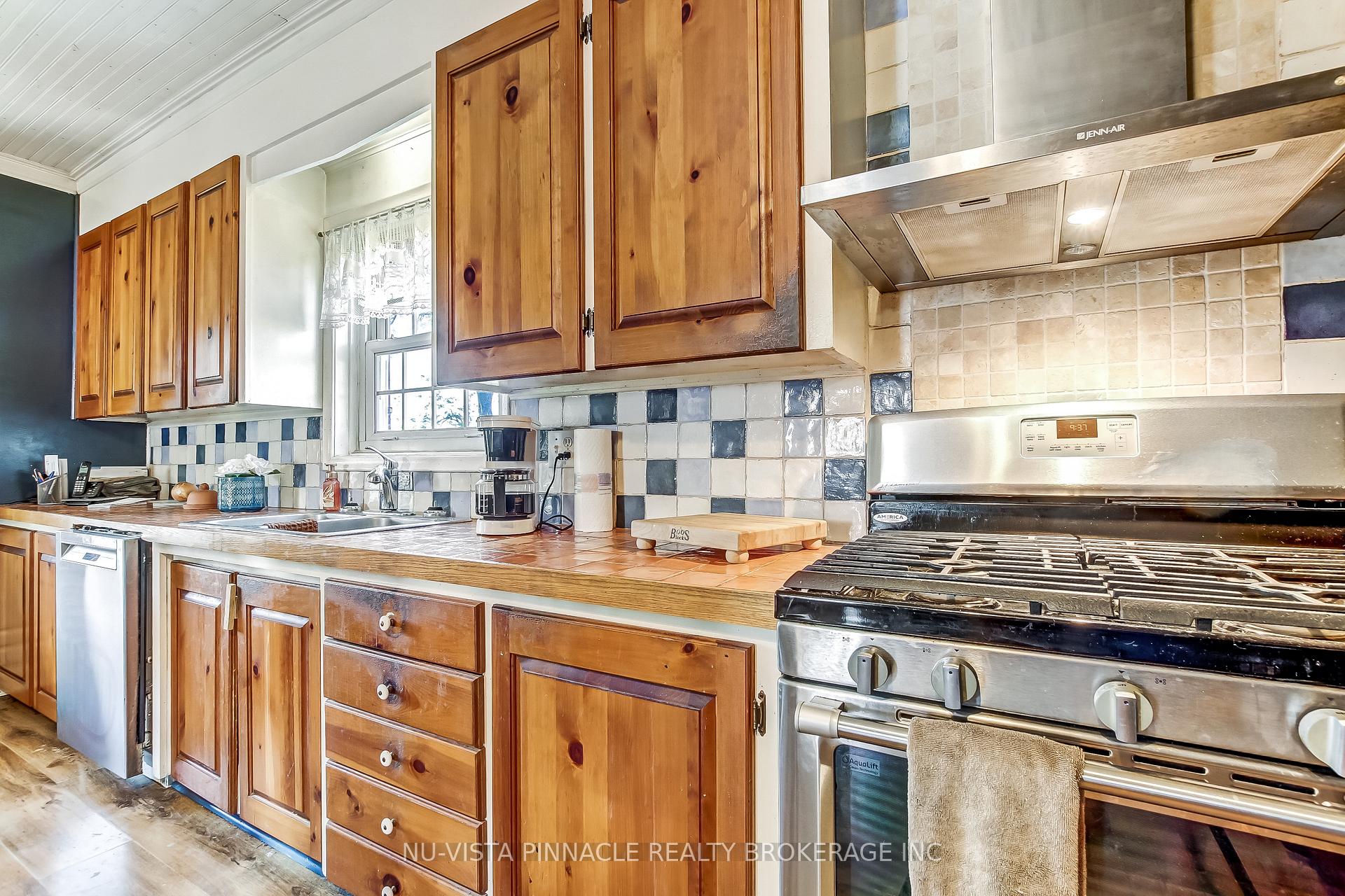 Photo 15 of 4378 Mcgillivray Drive W, North Middlesex, Brinsley — HOMEH
