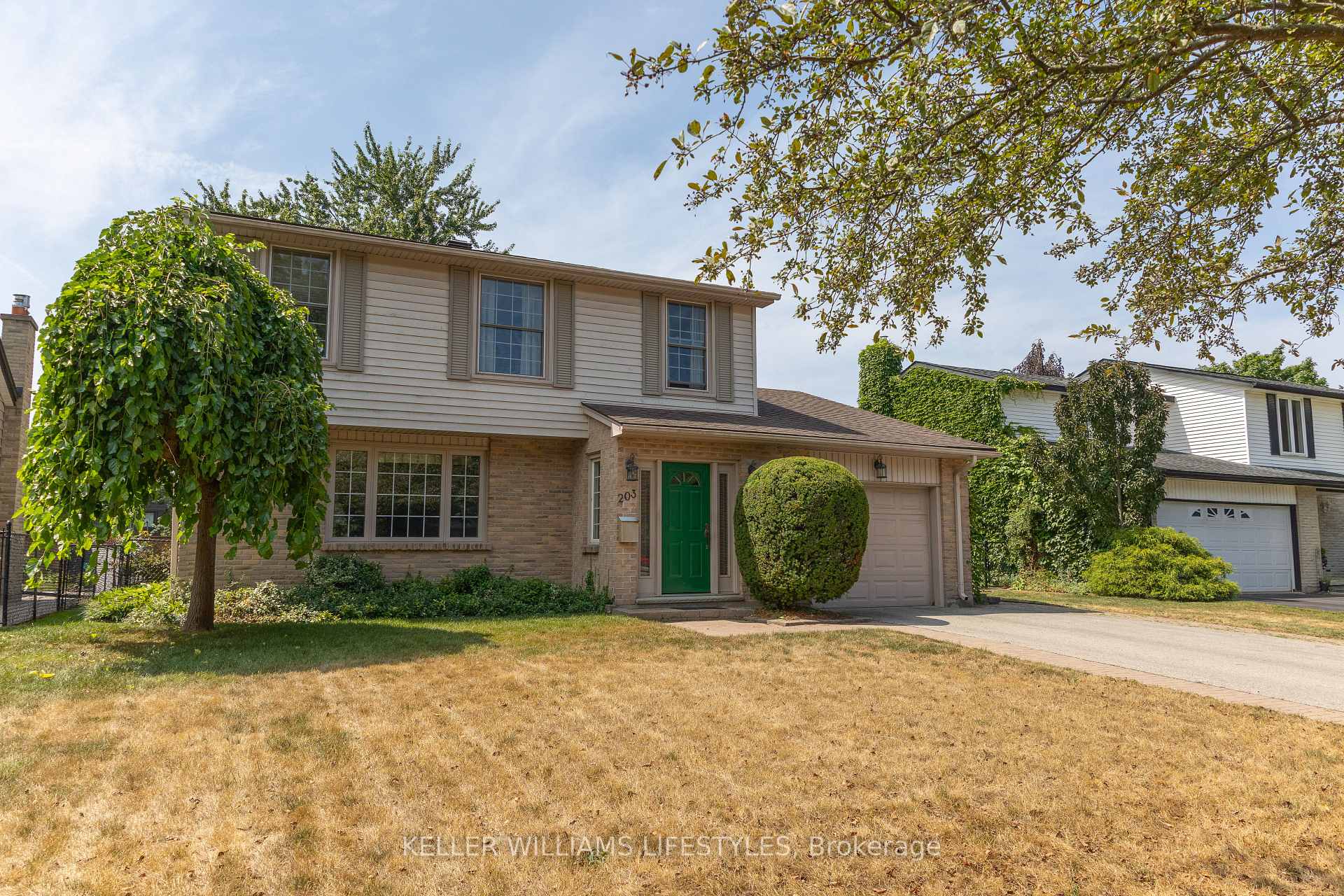 Photo 2 of 203 McMaster Court, London, South M — HOMEH