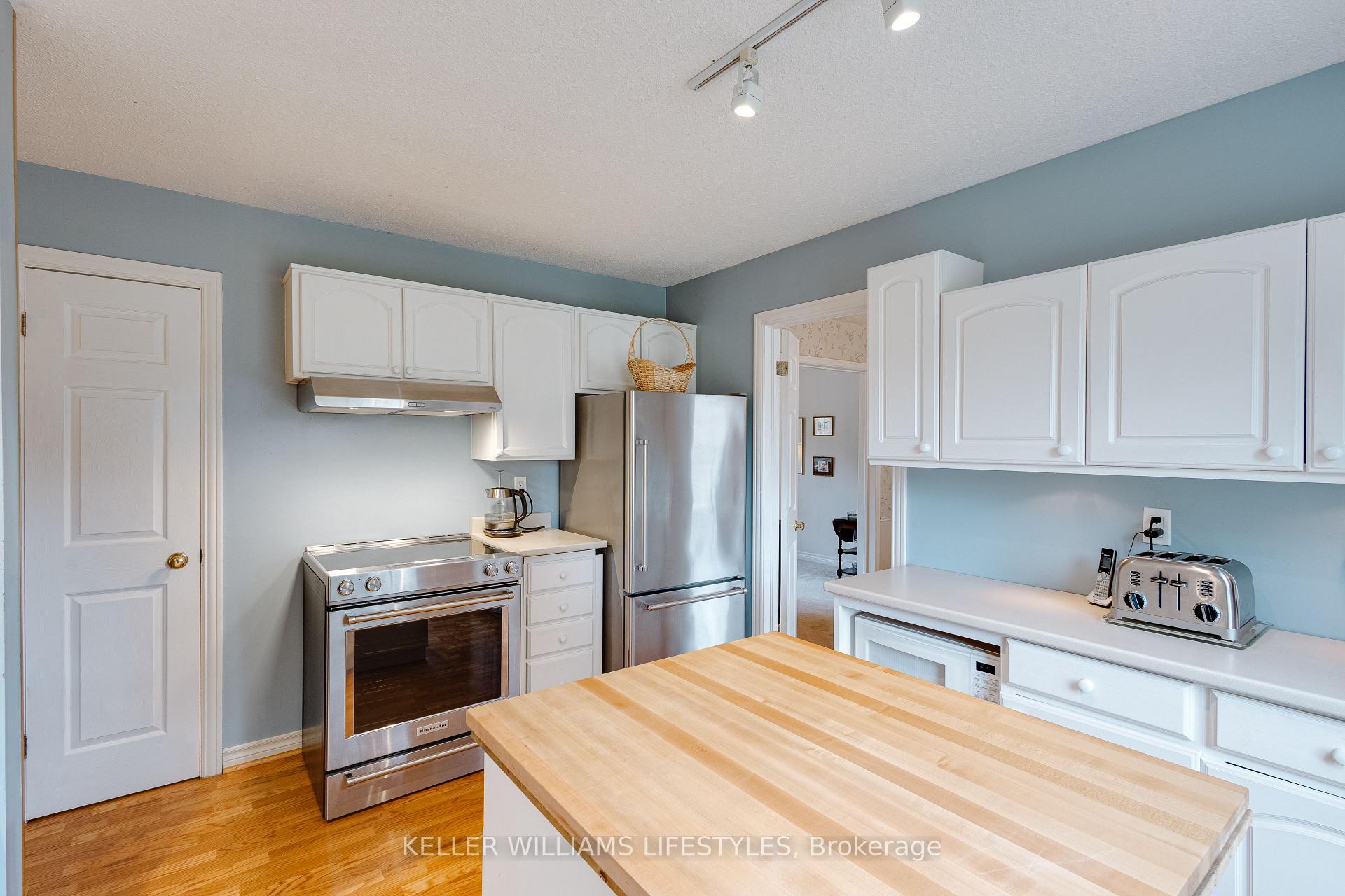 Photo 16 of 203 McMaster Court, London, South M — HOMEH
