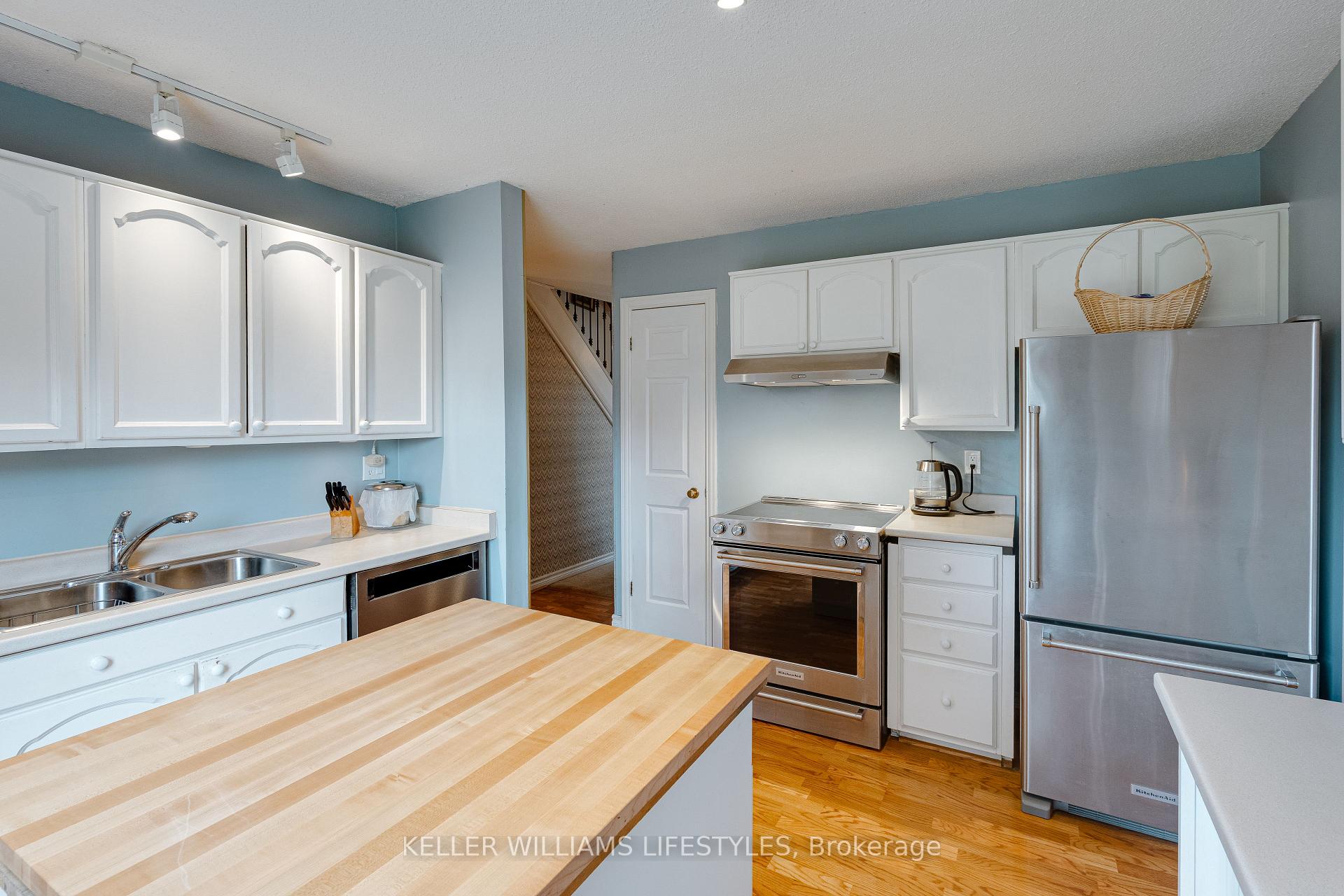Photo 17 of 203 McMaster Court, London, South M — HOMEH