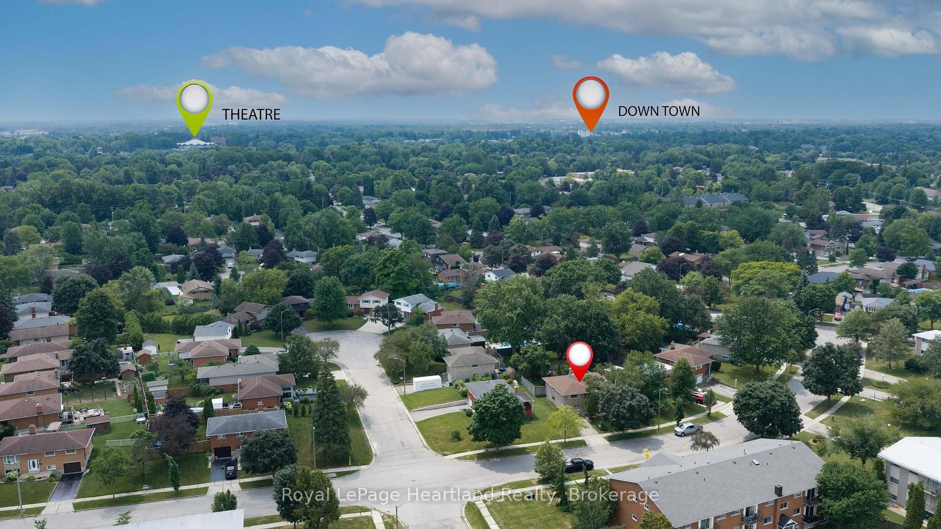 Photo 3 of 223 Kemp Crescent, Stratford — HOMEH