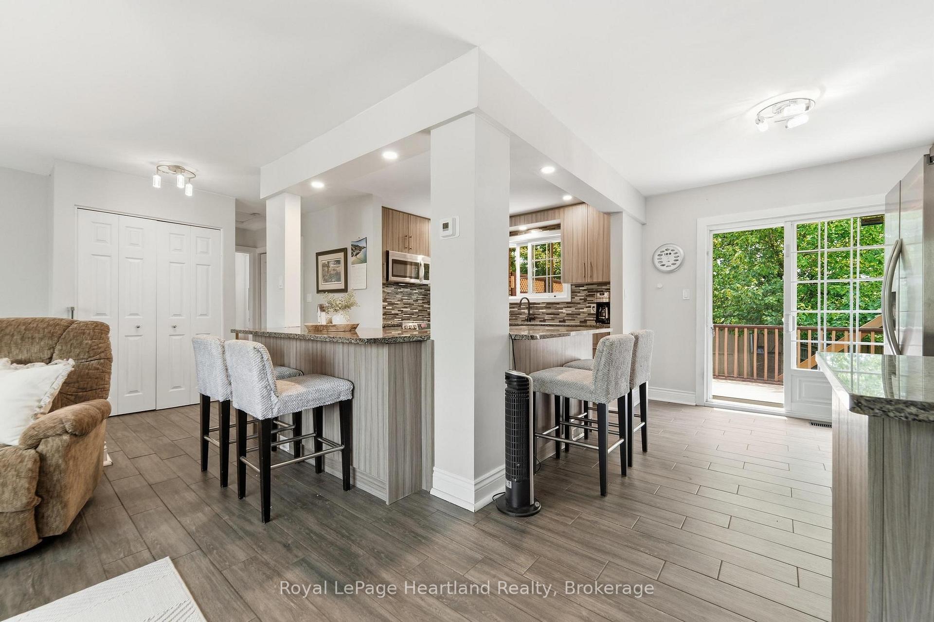 Photo 9 of 223 Kemp Crescent, Stratford — HOMEH