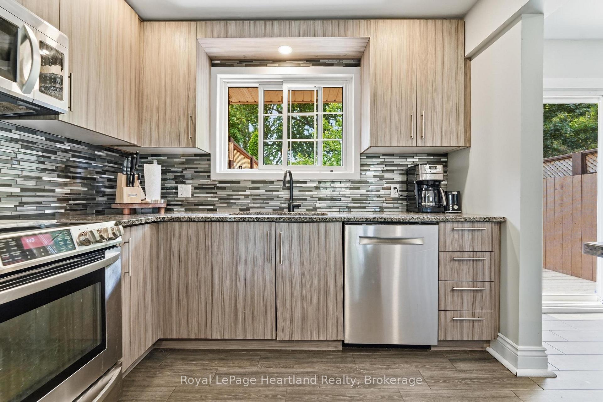 Photo 13 of 223 Kemp Crescent, Stratford — HOMEH