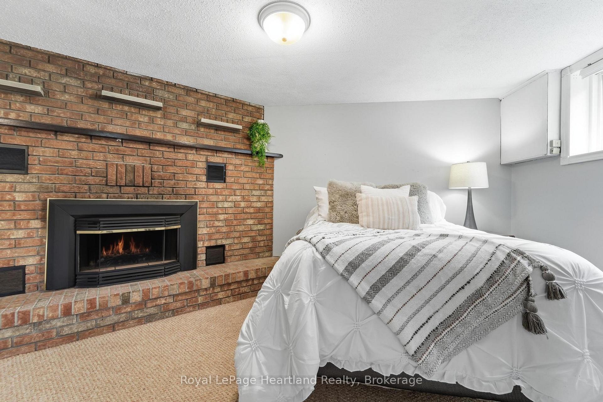 Photo 27 of 223 Kemp Crescent, Stratford — HOMEH