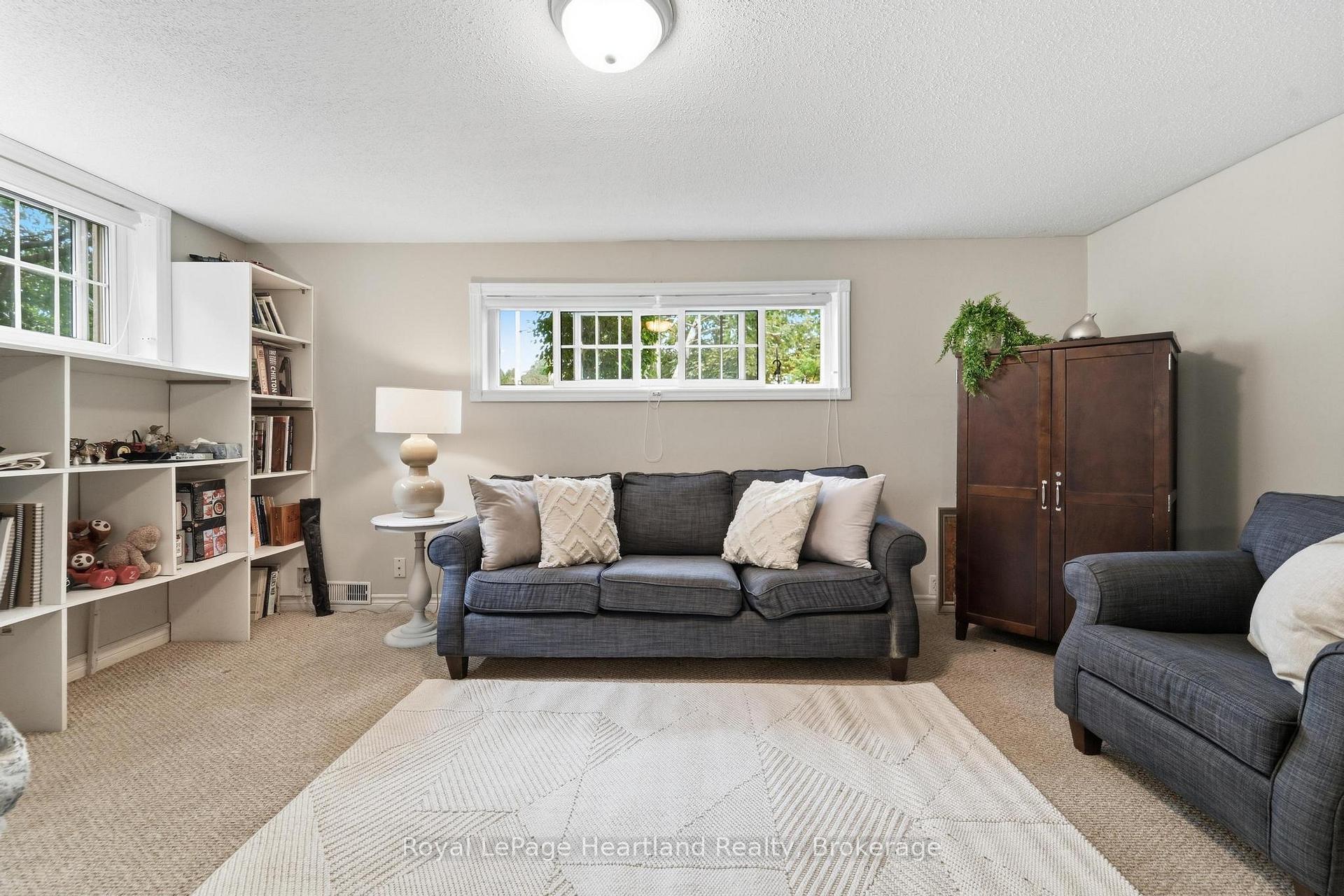 Photo 29 of 223 Kemp Crescent, Stratford — HOMEH