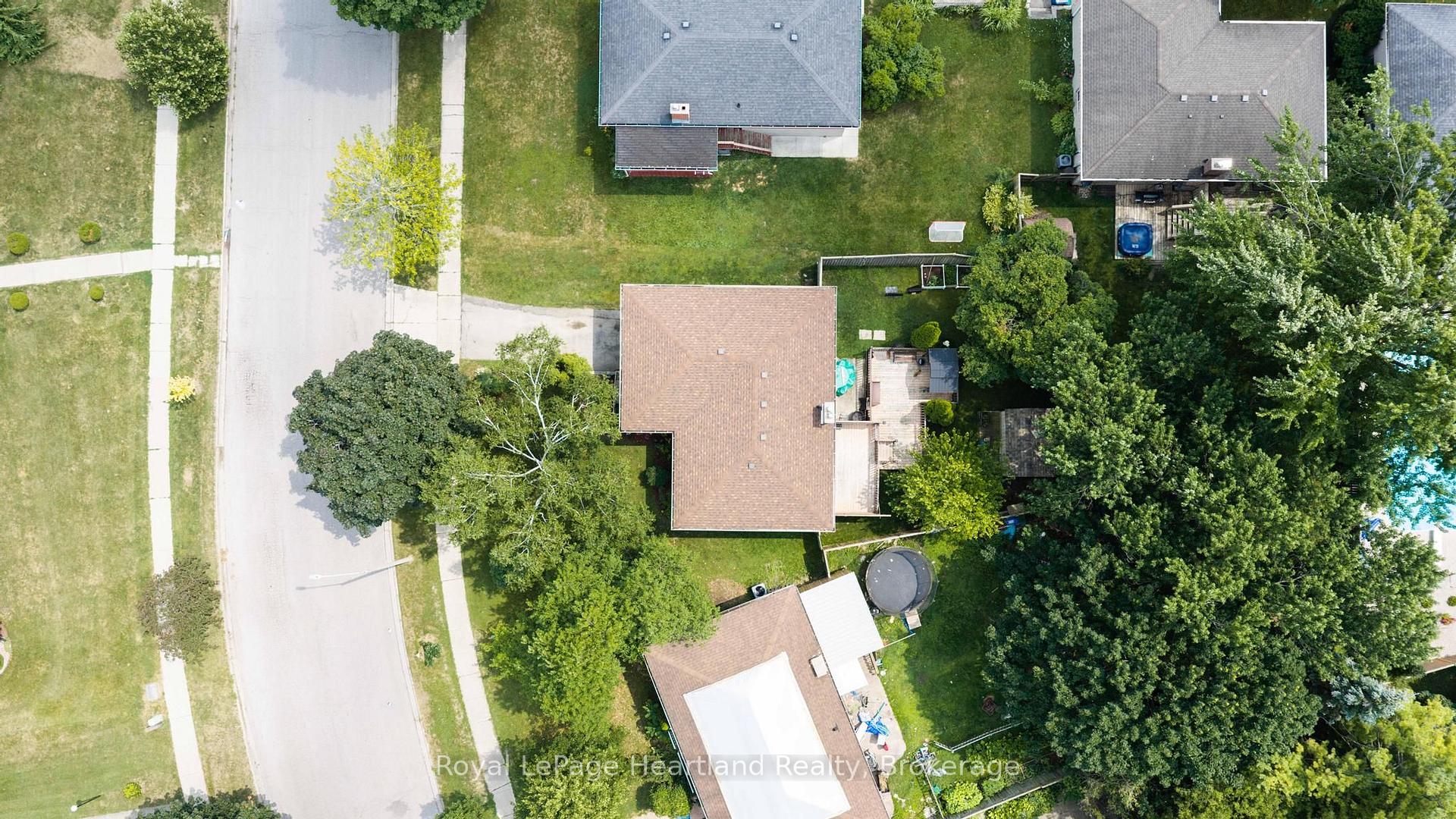 Photo 41 of 223 Kemp Crescent, Stratford — HOMEH