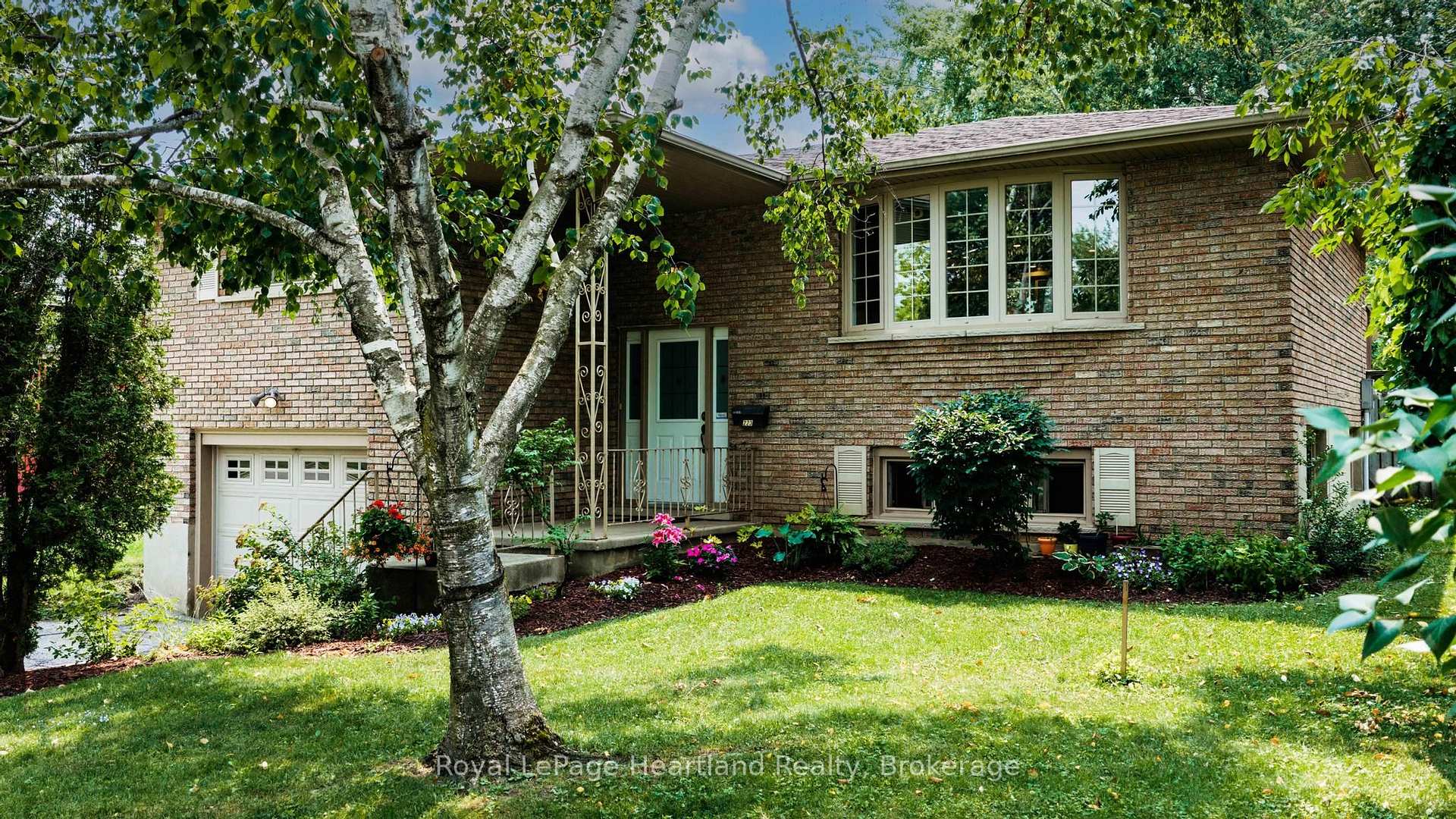 Photo 43 of 223 Kemp Crescent, Stratford — HOMEH
