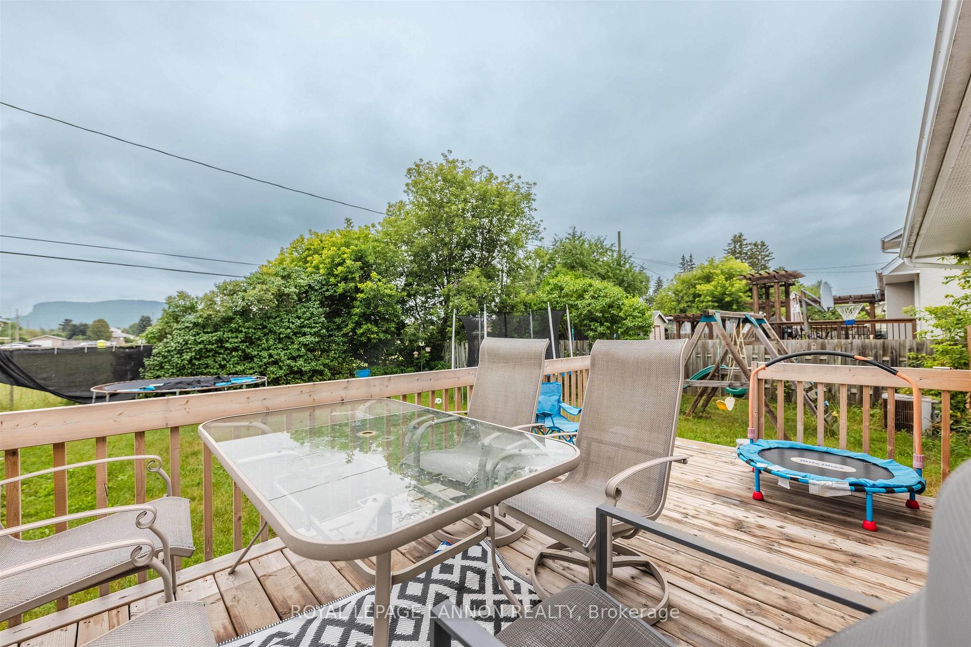 Photo 31 of 468 Heather Crescent, Thunder Bay, Green Acres — HOMEH