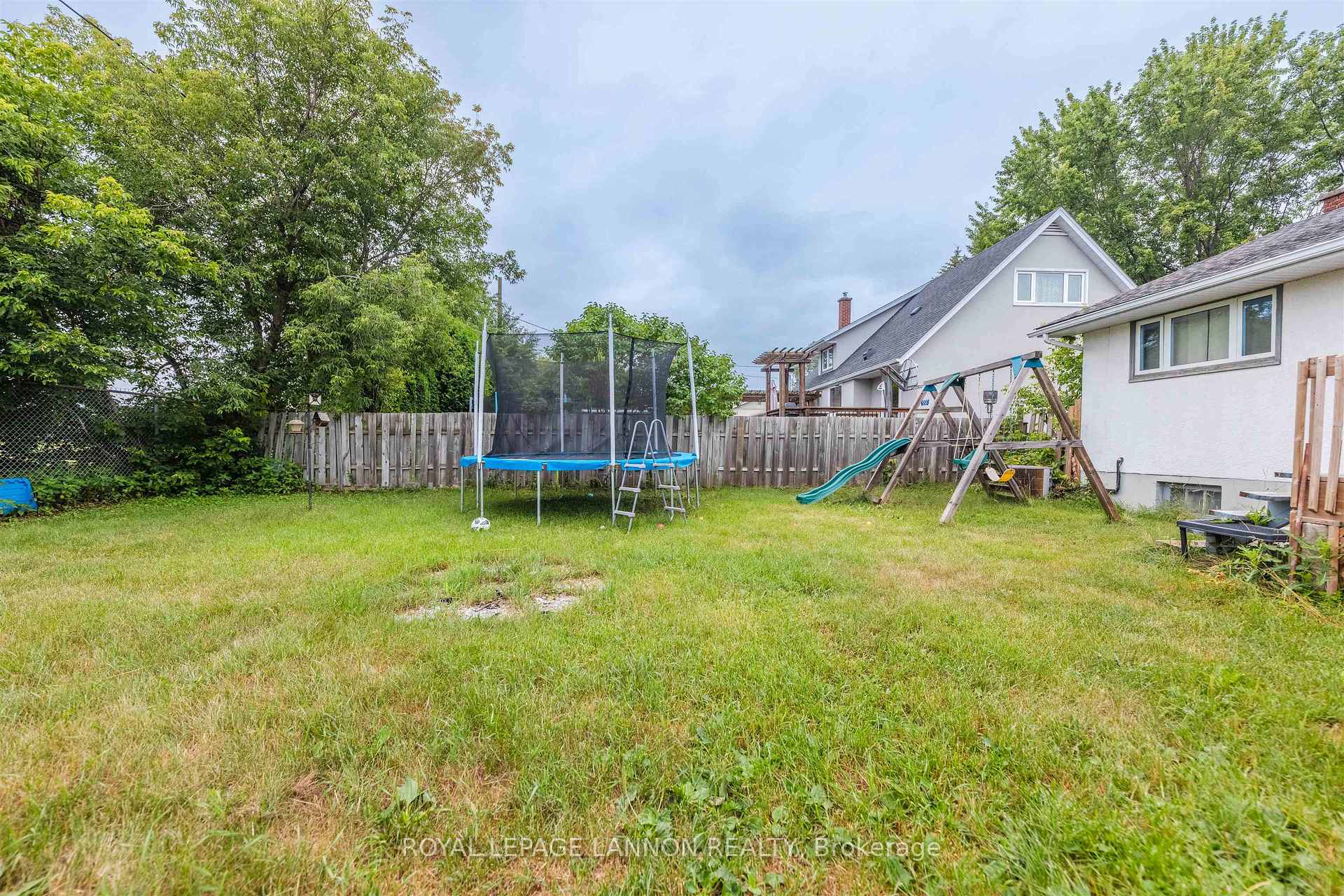 Photo 34 of 468 Heather Crescent, Thunder Bay, Green Acres — HOMEH