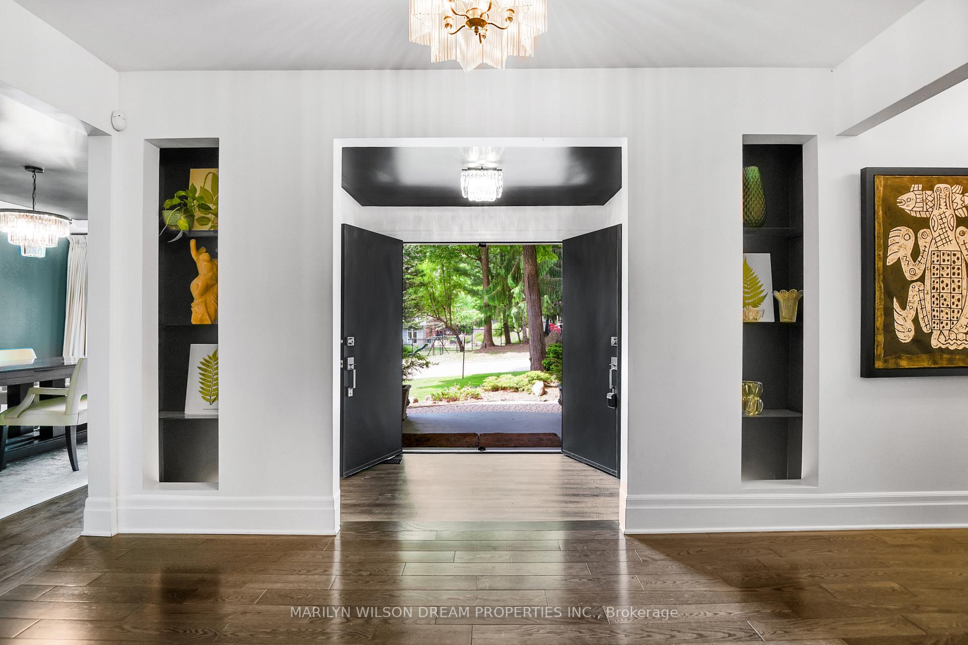Photo 6 of 11 Burrows Road, Ottawa, Rothwell Heights — HOMEH