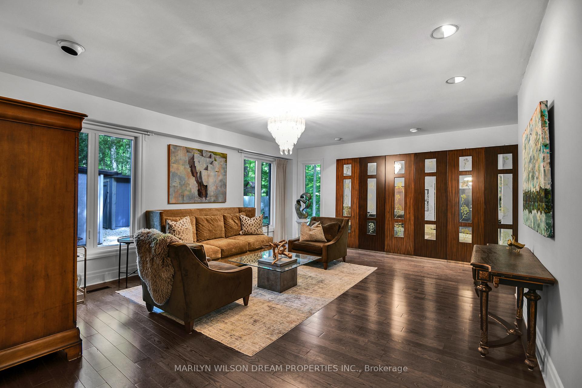 Photo 12 of 11 Burrows Road, Ottawa, Rothwell Heights — HOMEH
