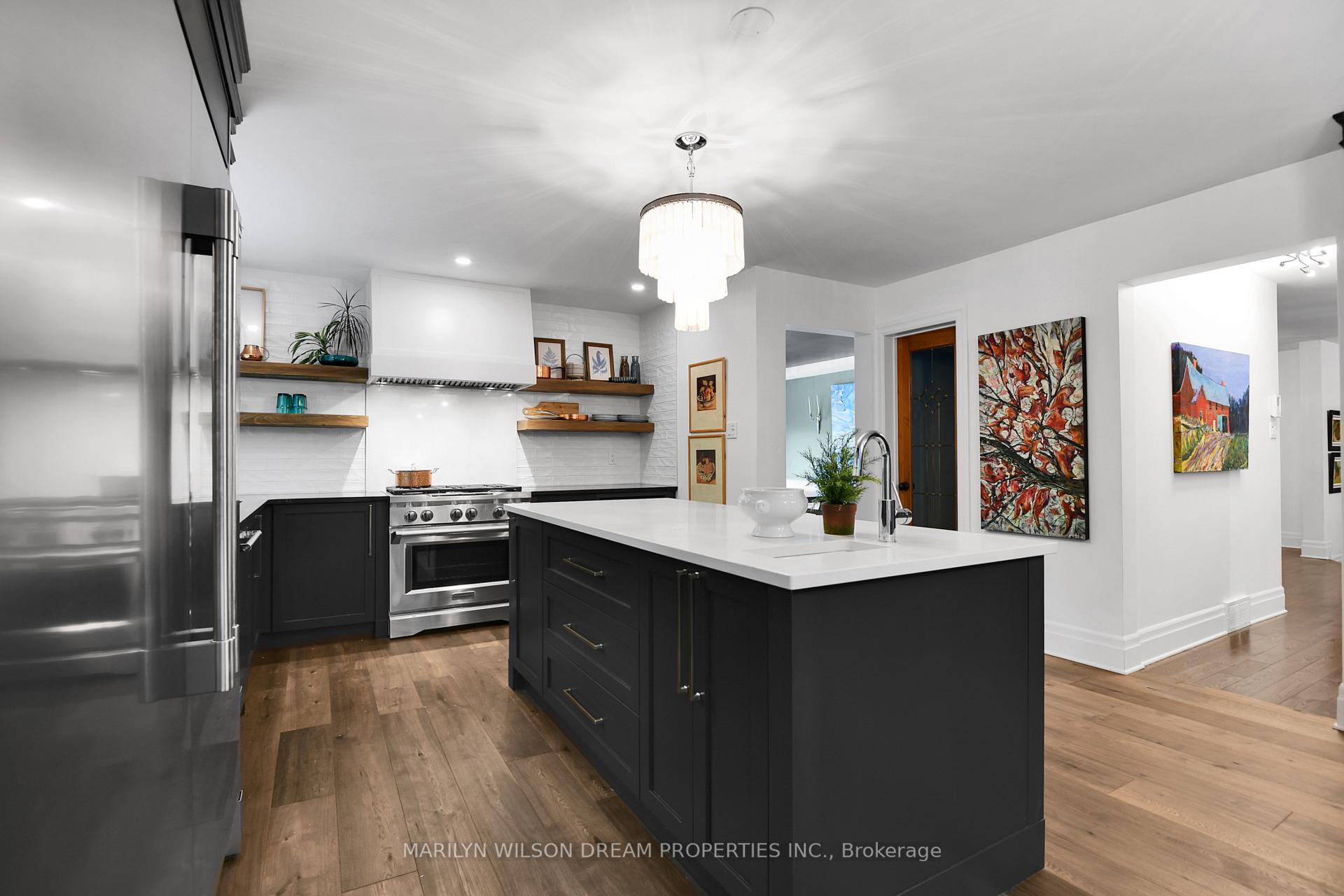 Photo 15 of 11 Burrows Road, Ottawa, Rothwell Heights — HOMEH