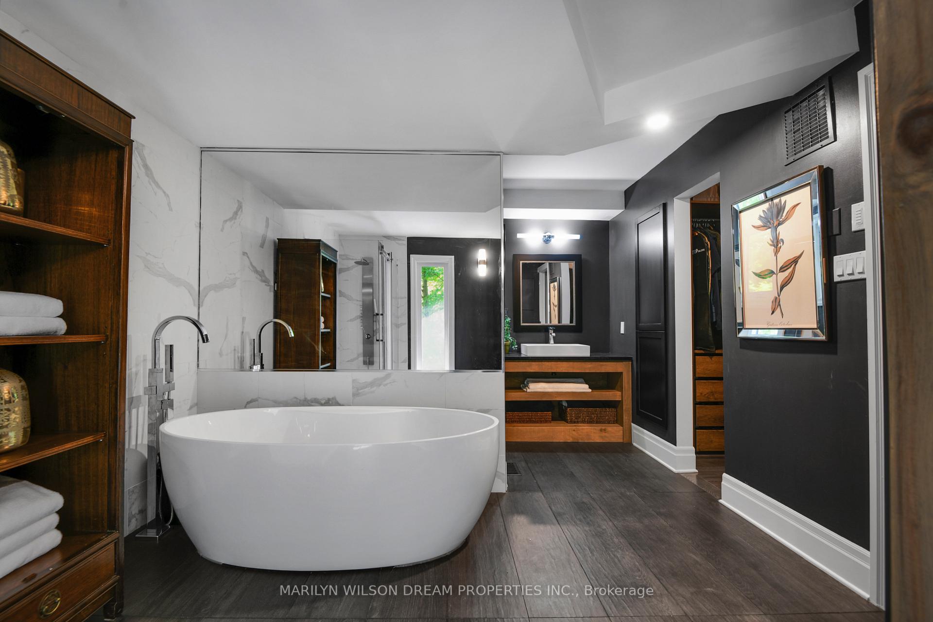 Photo 30 of 11 Burrows Road, Ottawa, Rothwell Heights — HOMEH