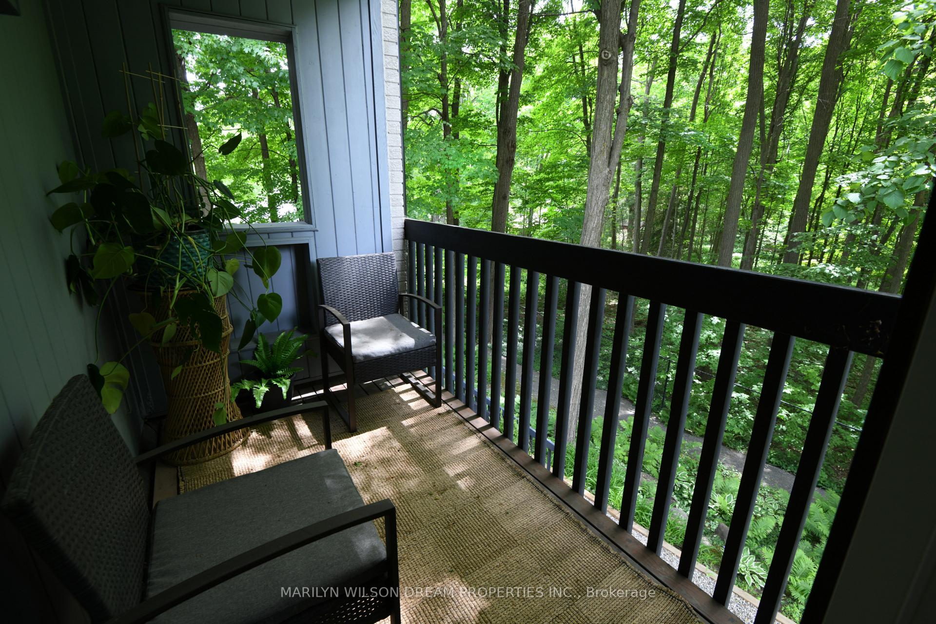 Photo 34 of 11 Burrows Road, Ottawa, Rothwell Heights — HOMEH
