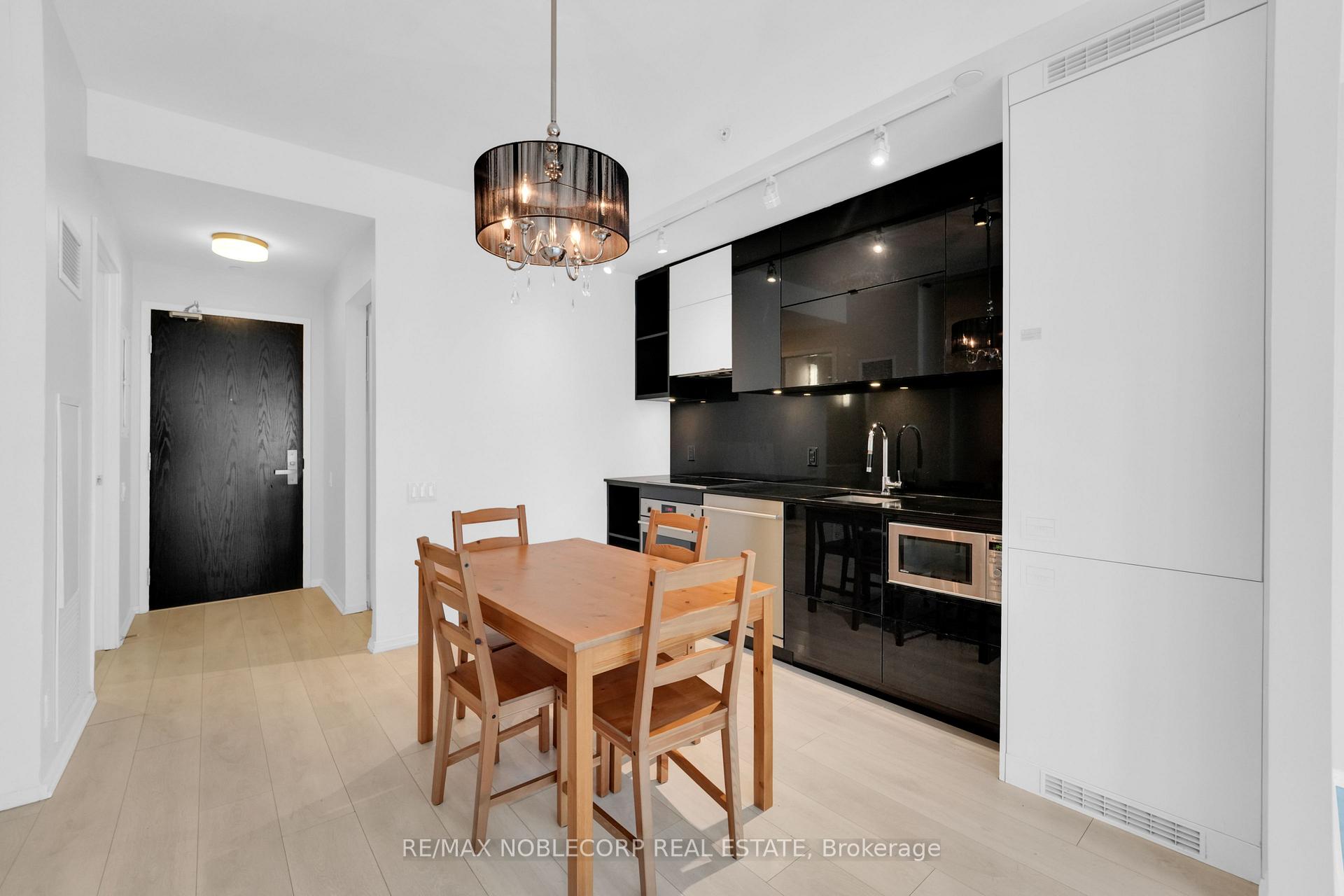 Photo 2 of Unit 2111, 125 Peter Street, Toronto, Waterfront Communities — HOMEH
