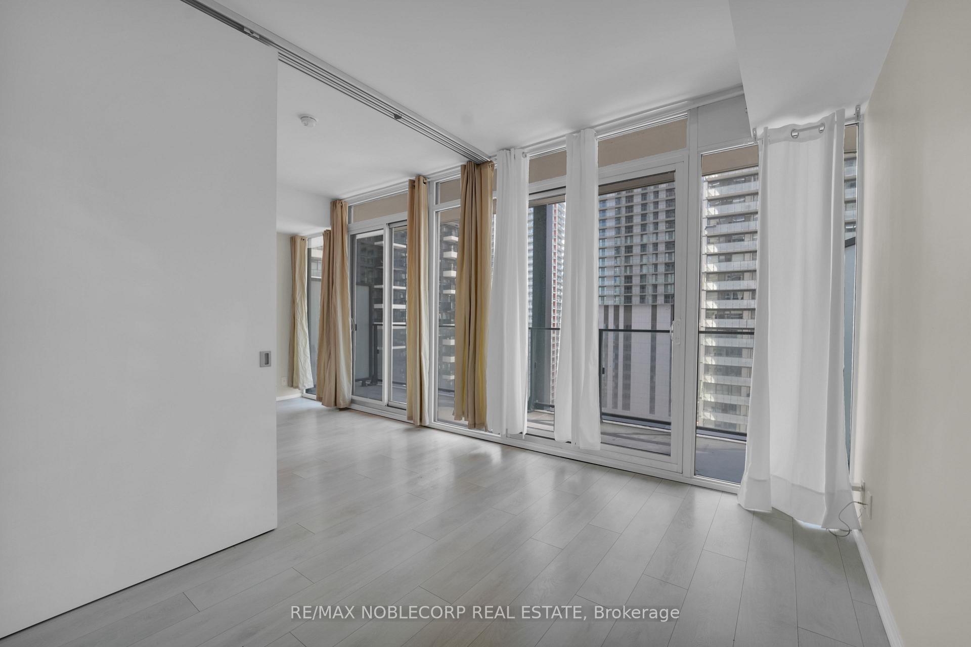 Photo 6 of Unit 2111, 125 Peter Street, Toronto, Waterfront Communities — HOMEH