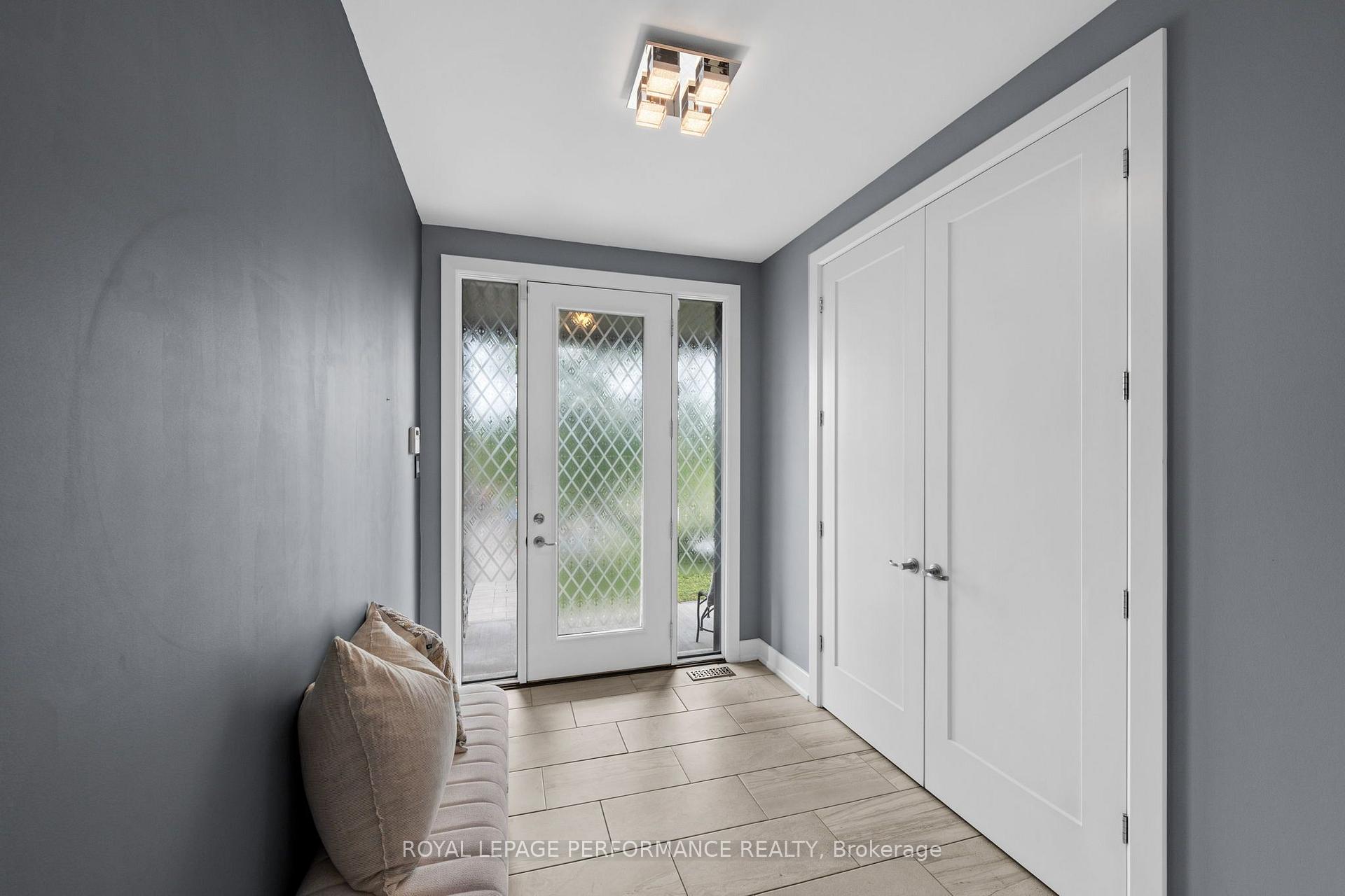 Photo 3 of 210 Spindrift Circle, Ottawa, Mahogany Community — HOMEH