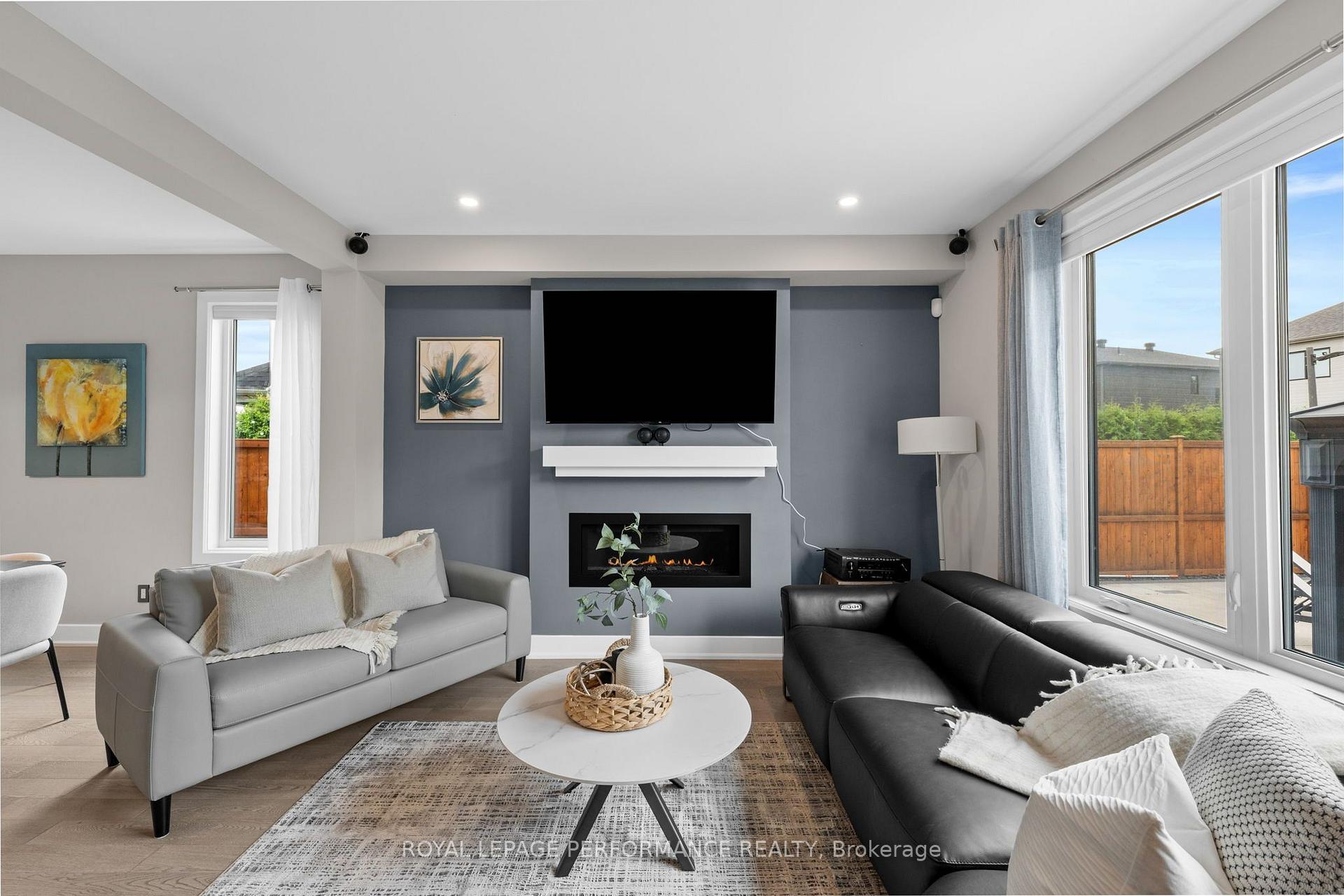 Photo 7 of 210 Spindrift Circle, Ottawa, Mahogany Community — HOMEH