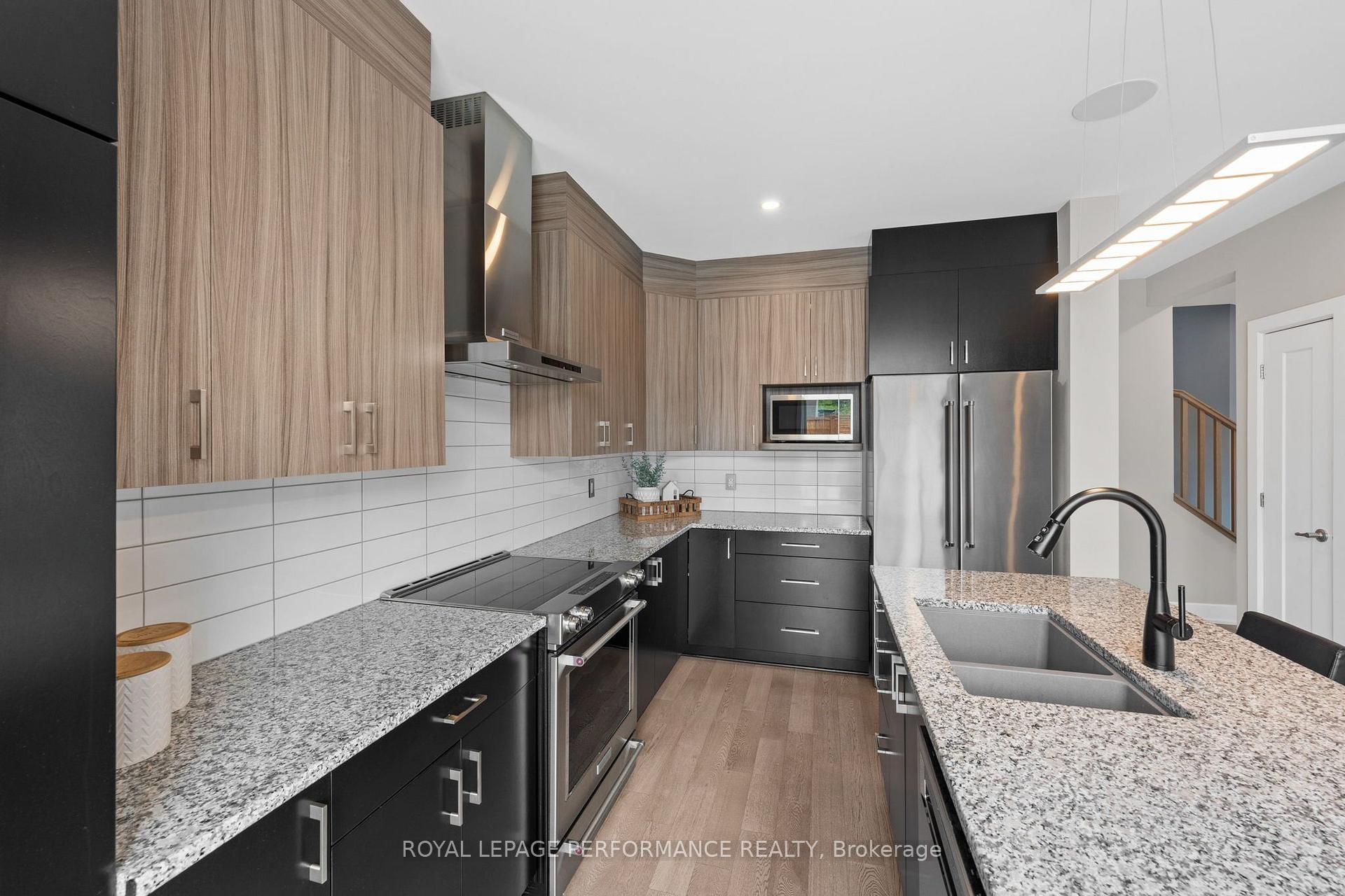Photo 12 of 210 Spindrift Circle, Ottawa, Mahogany Community — HOMEH