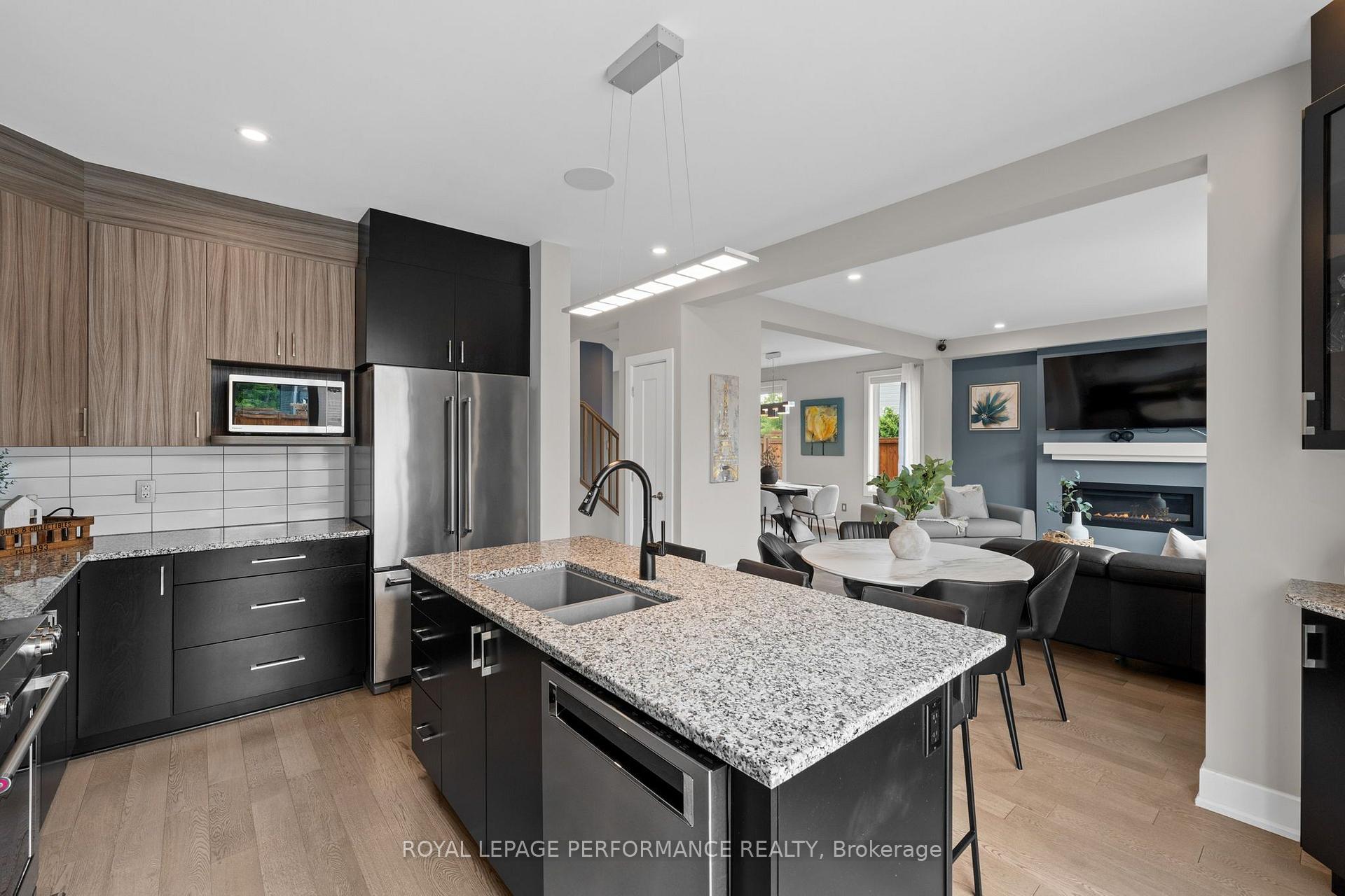 Photo 14 of 210 Spindrift Circle, Ottawa, Mahogany Community — HOMEH