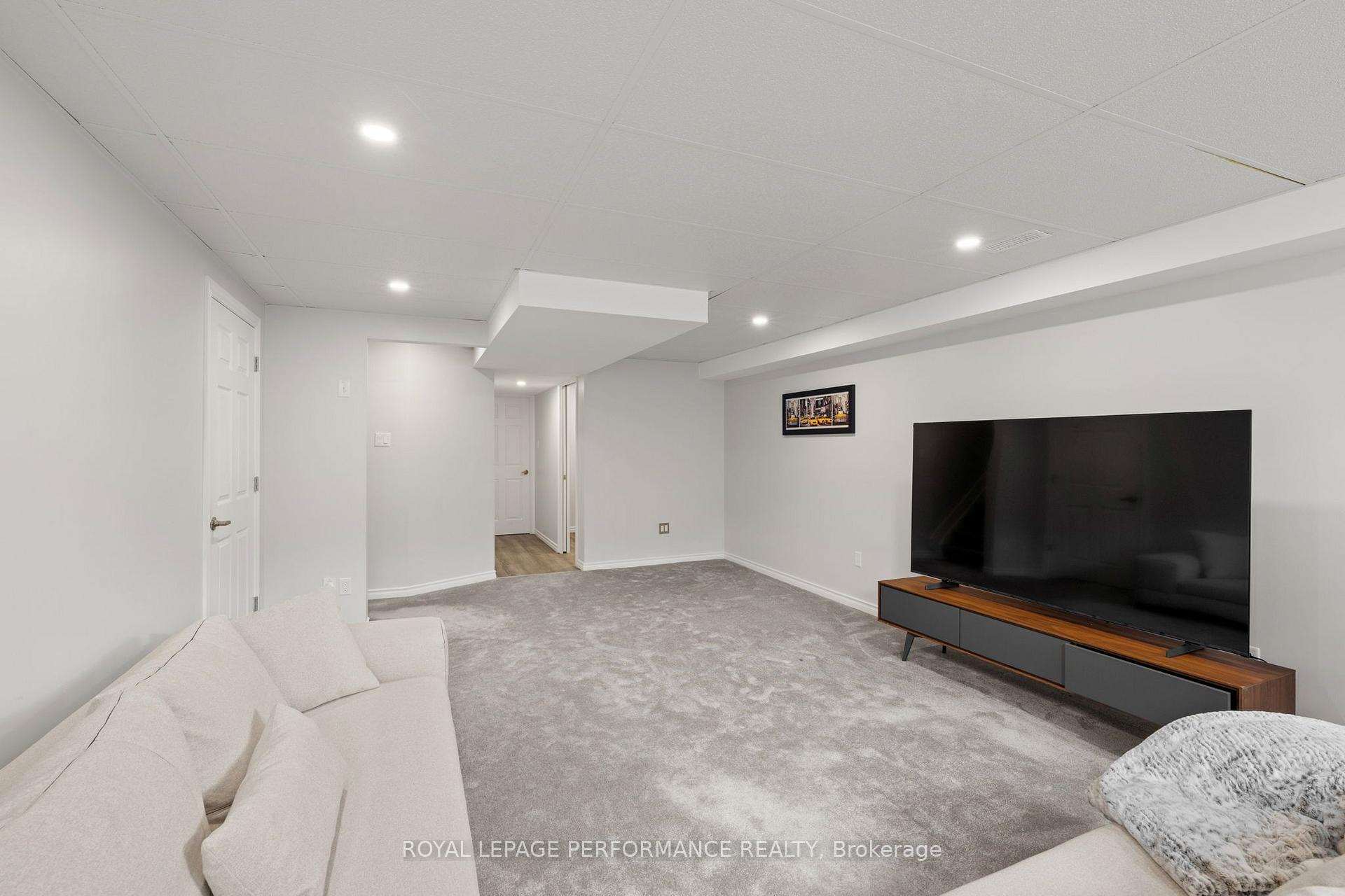Photo 36 of 210 Spindrift Circle, Ottawa, Mahogany Community — HOMEH