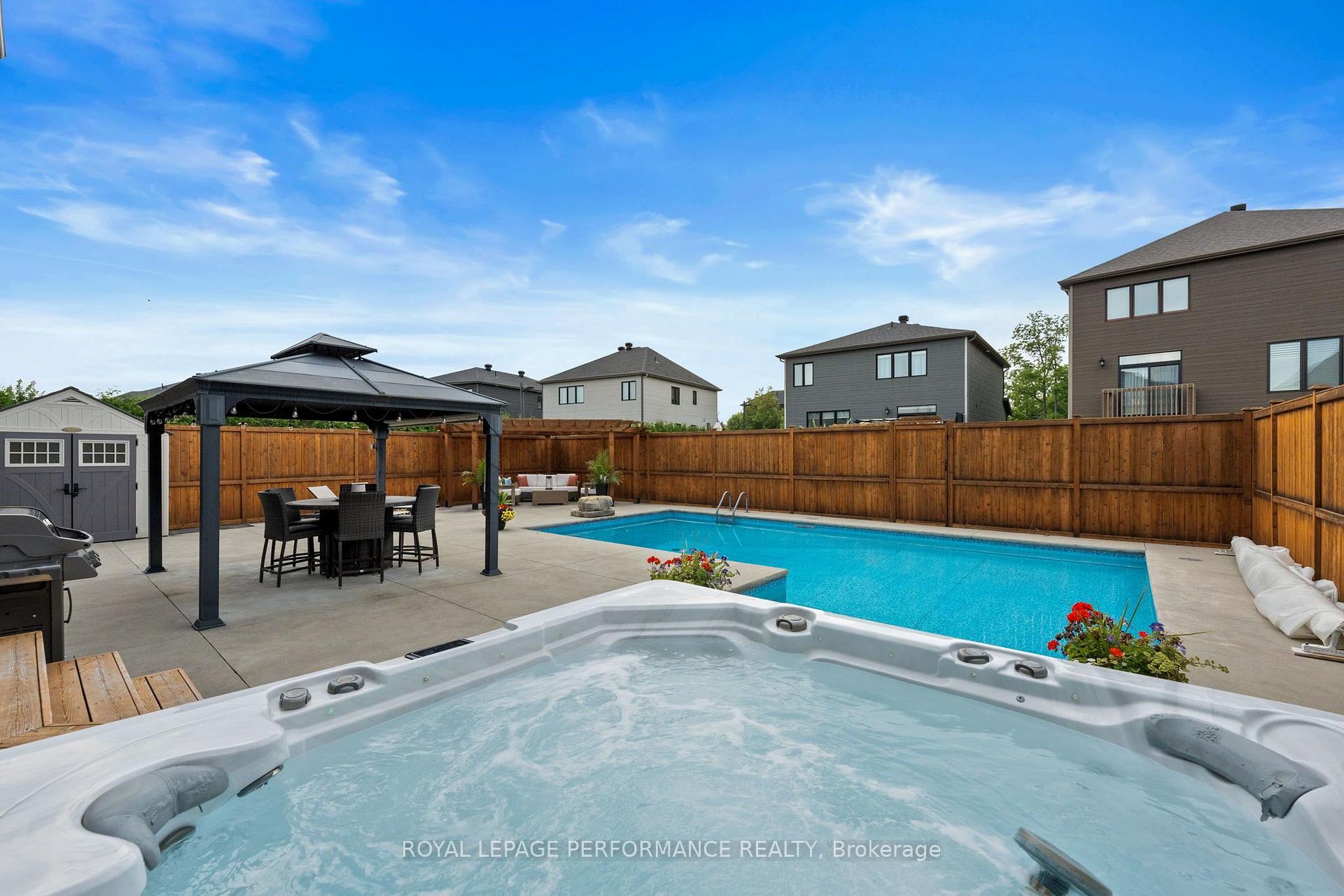 Photo 41 of 210 Spindrift Circle, Ottawa, Mahogany Community — HOMEH