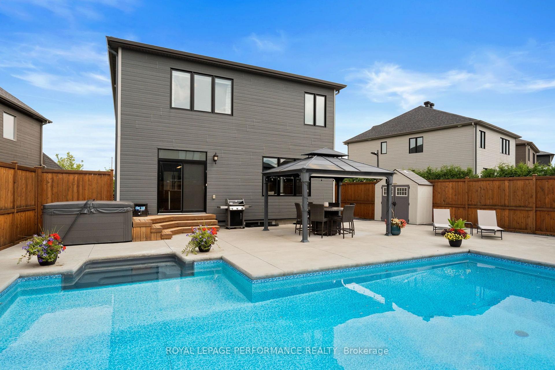 Photo 42 of 210 Spindrift Circle, Ottawa, Mahogany Community — HOMEH