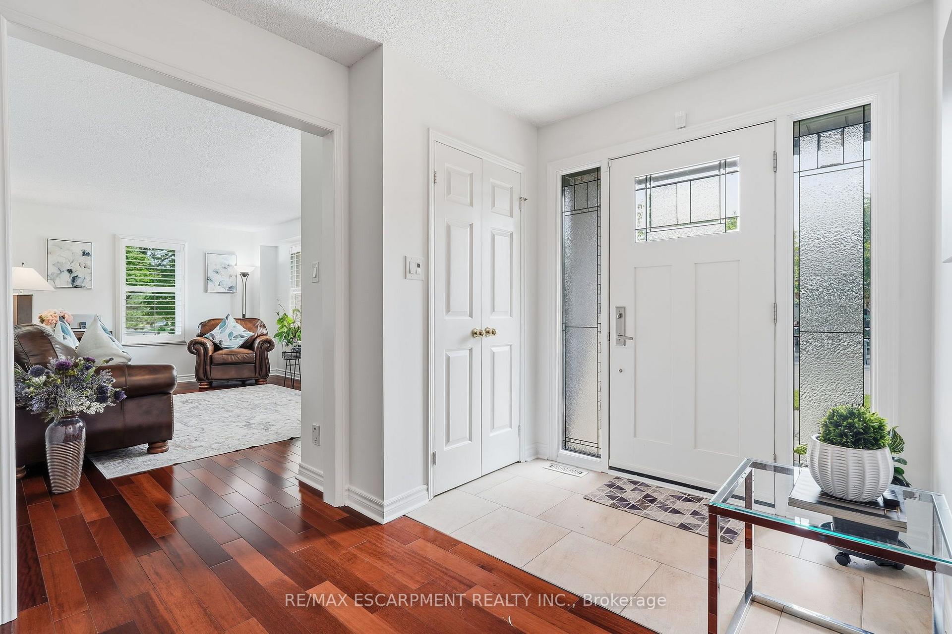 Photo 3 of 1154 Windrush Drive, Oakville, Glen Abbey — HOMEH