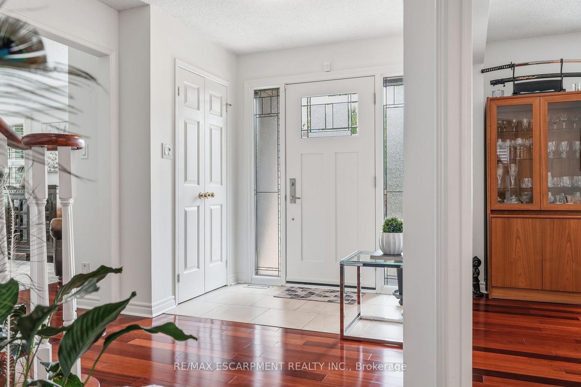 Photo 5 of 1154 Windrush Drive, Oakville, Glen Abbey — HOMEH