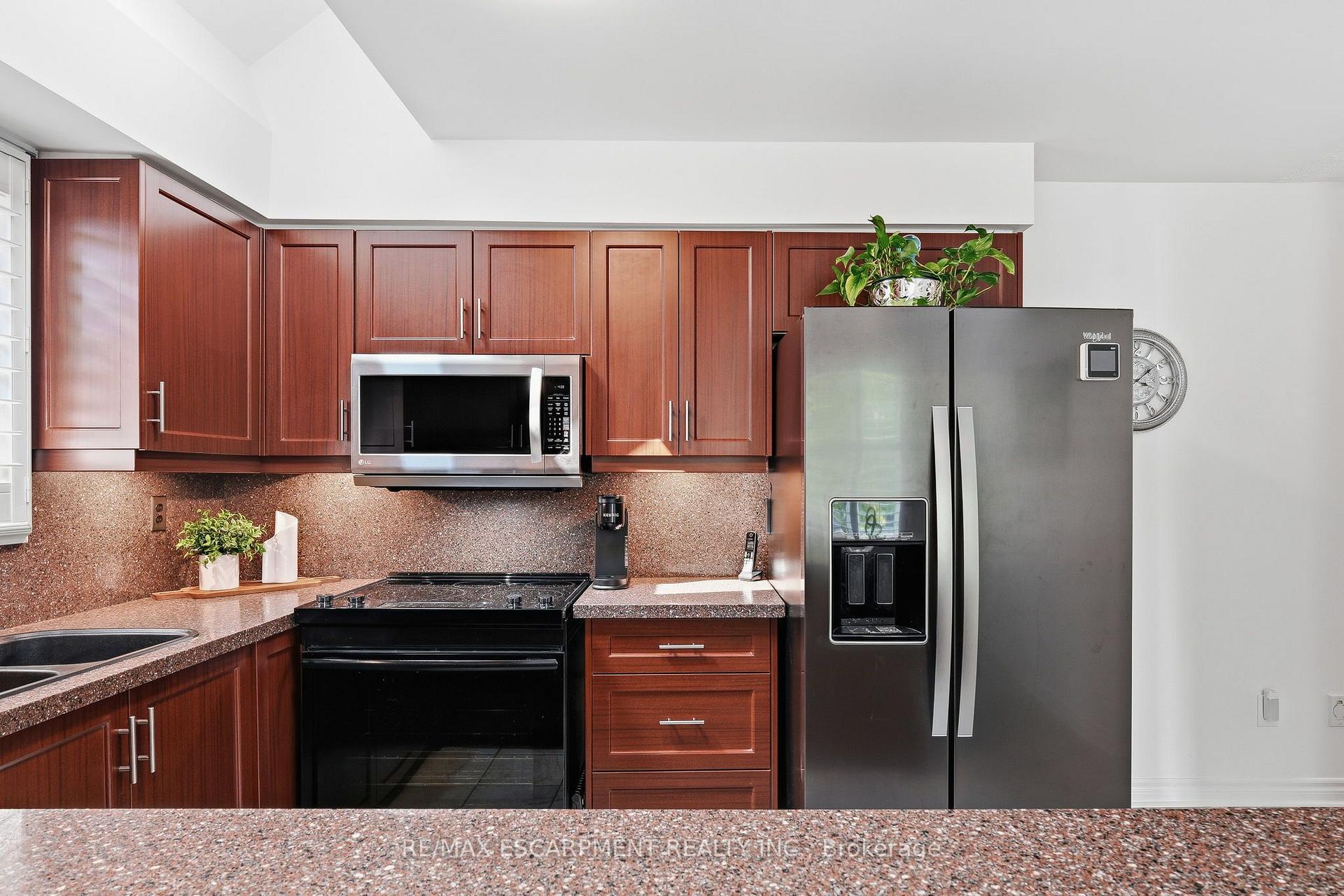 Photo 18 of 1154 Windrush Drive, Oakville, Glen Abbey — HOMEH
