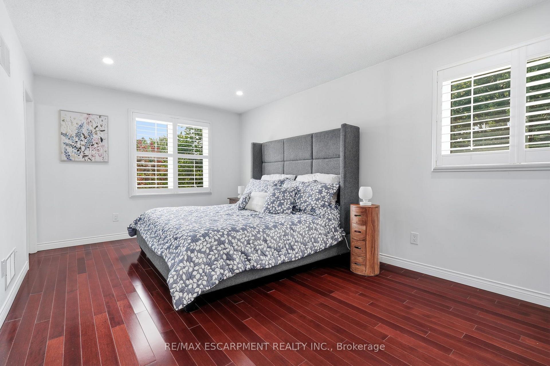 Photo 27 of 1154 Windrush Drive, Oakville, Glen Abbey — HOMEH