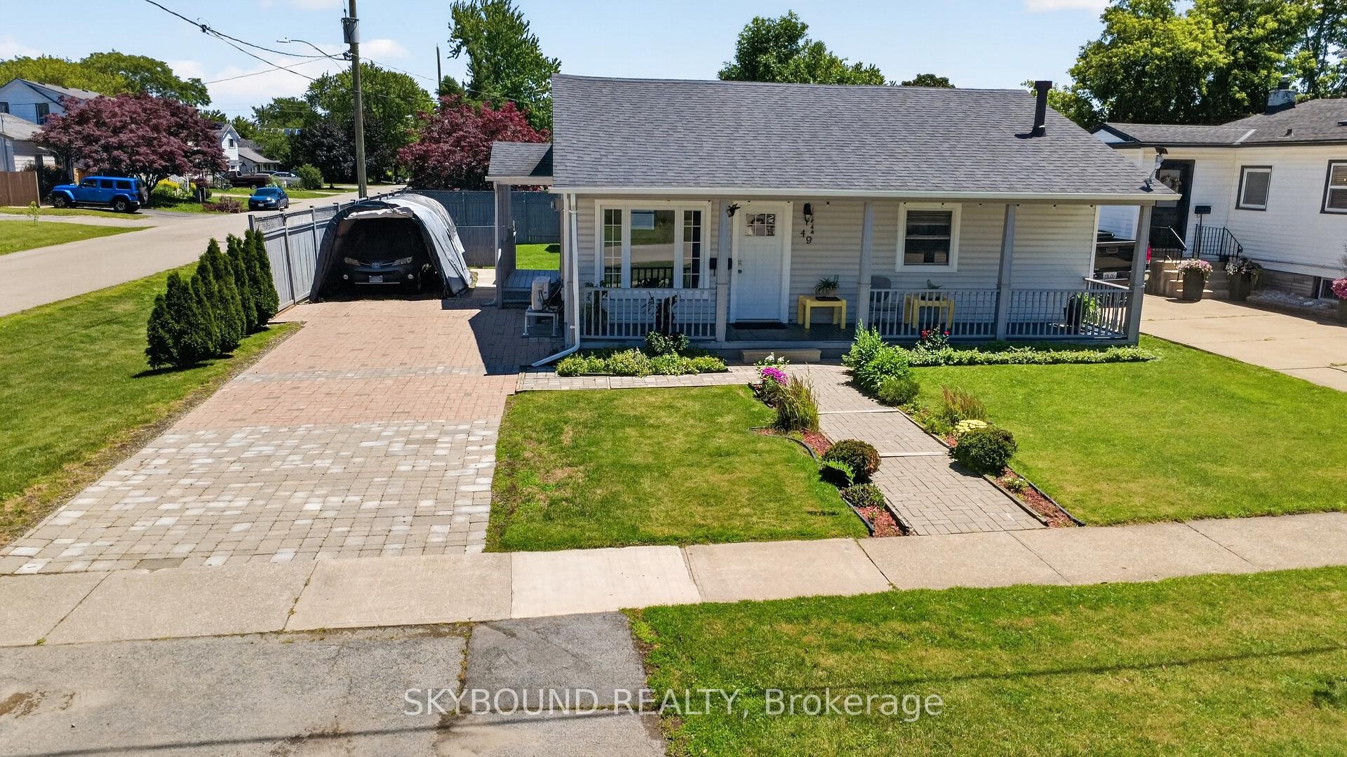 Photo 3 of 49 Powerview Avenue, St. Catharines, Western Hill — HOMEH