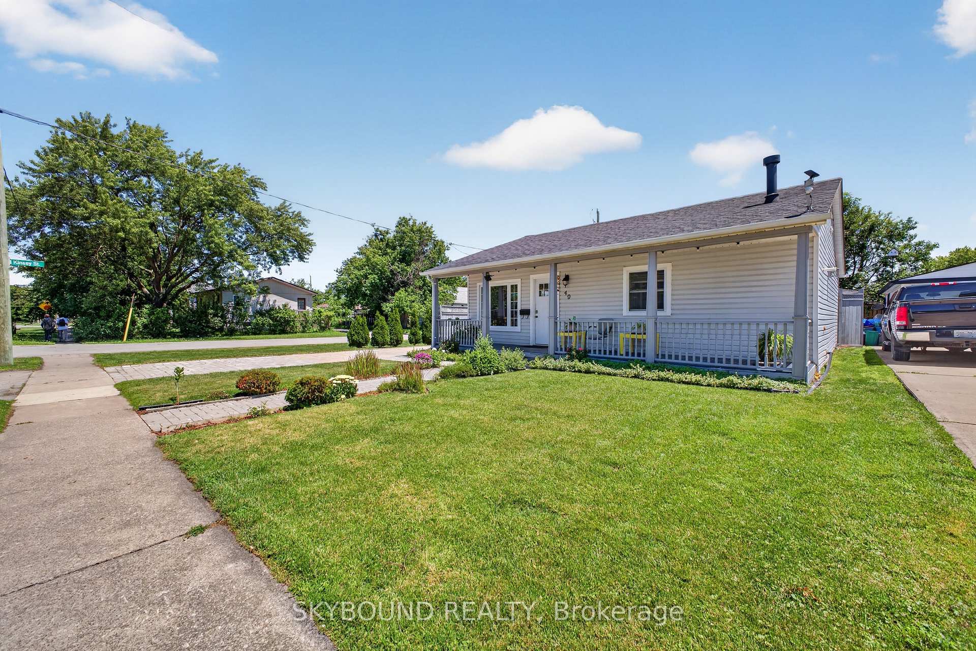 Photo 7 of 49 Powerview Avenue, St. Catharines, Western Hill — HOMEH