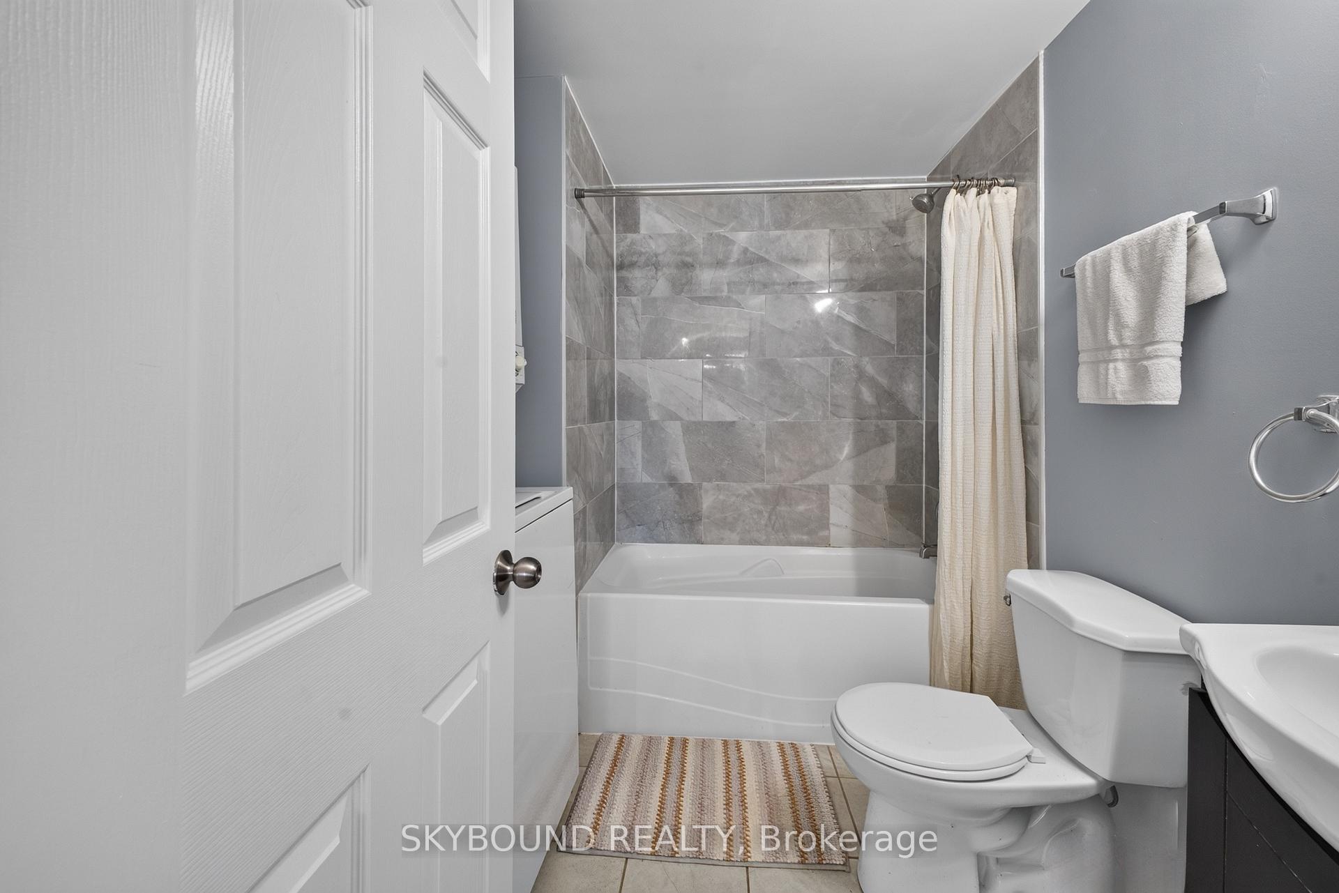 Photo 16 of 49 Powerview Avenue, St. Catharines, Western Hill — HOMEH