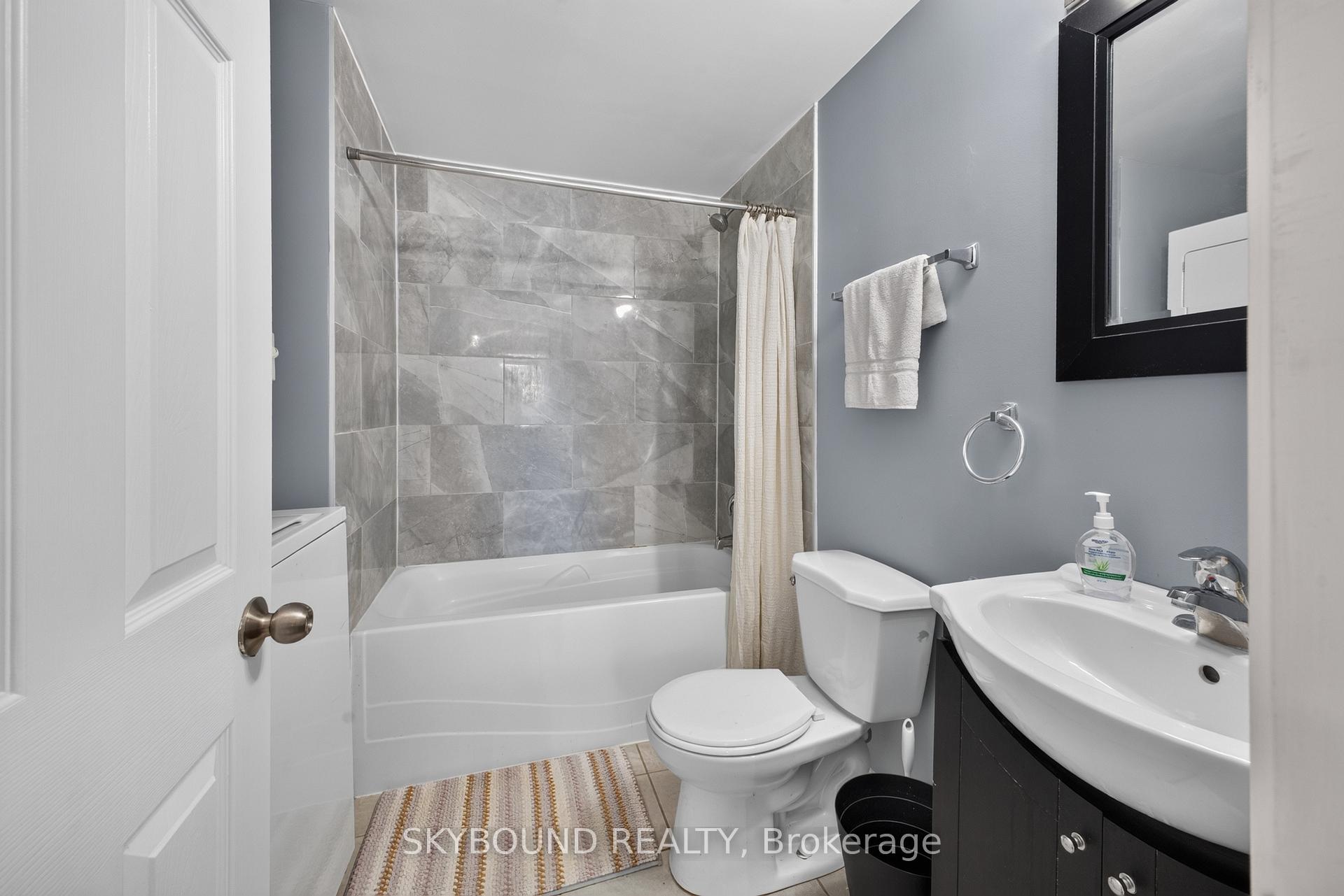 Photo 17 of 49 Powerview Avenue, St. Catharines, Western Hill — HOMEH