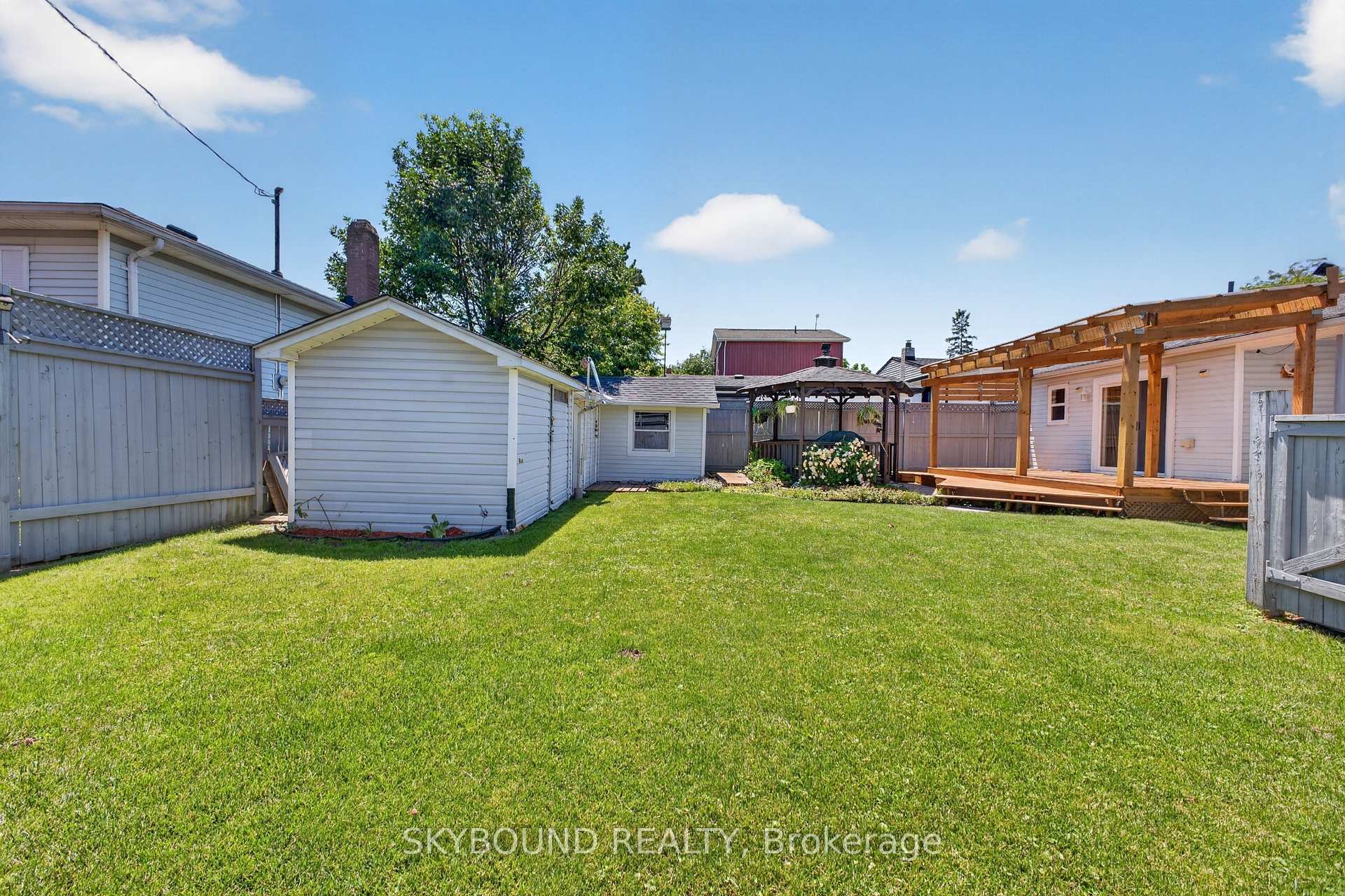 Photo 24 of 49 Powerview Avenue, St. Catharines, Western Hill — HOMEH