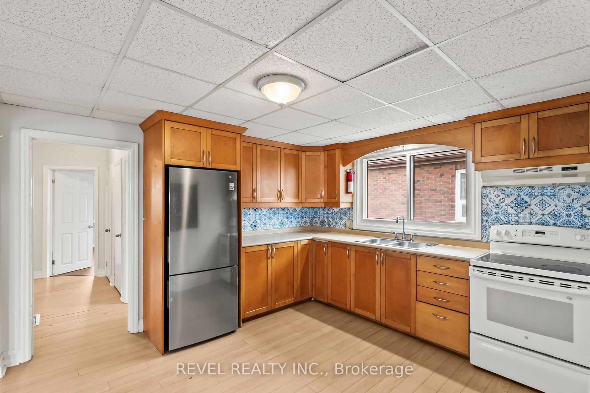 Photo 14 of 863 Ritson Road S, Oshawa, Lakeview — HOMEH