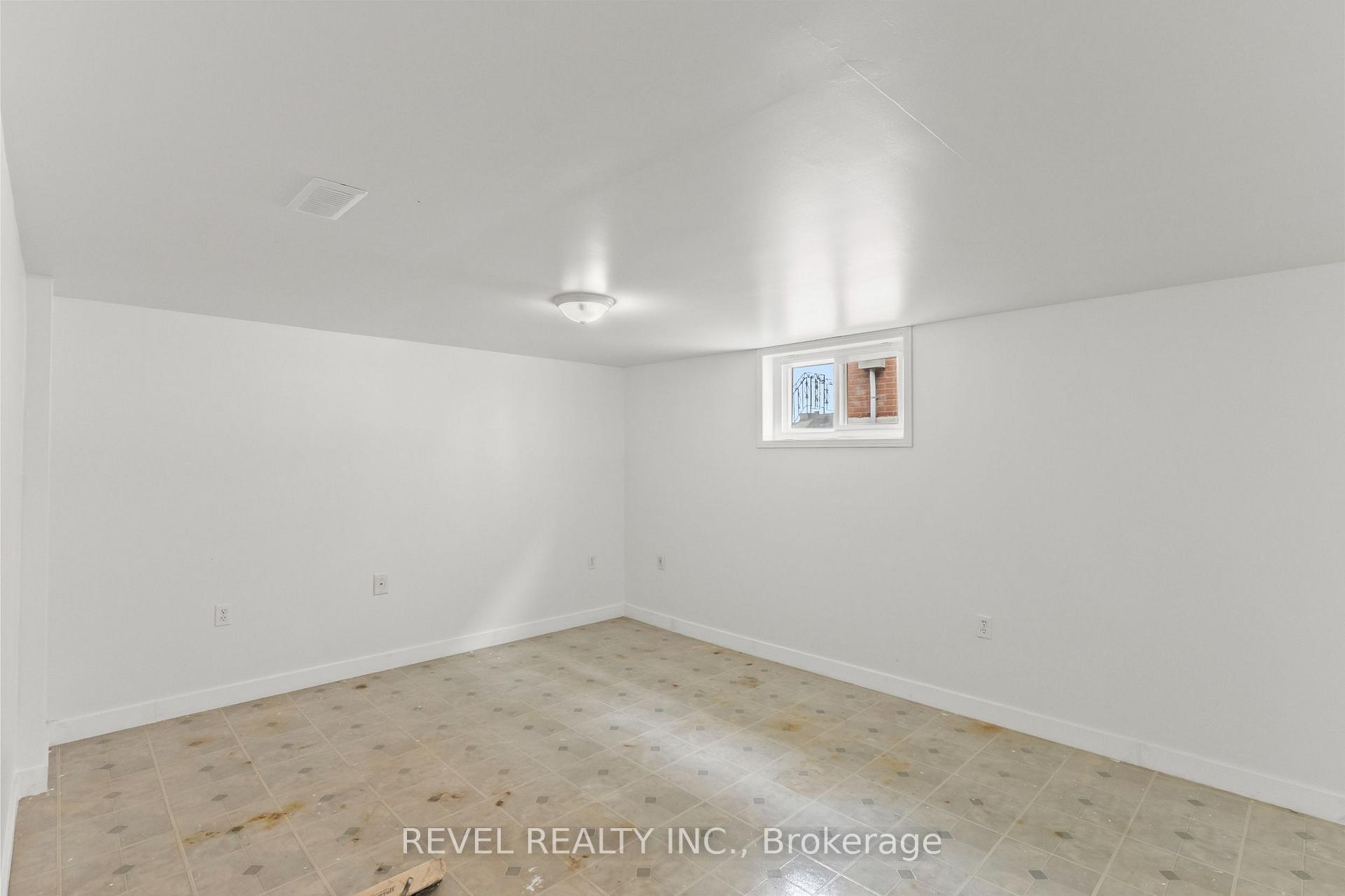 Photo 22 of 863 Ritson Road S, Oshawa, Lakeview — HOMEH