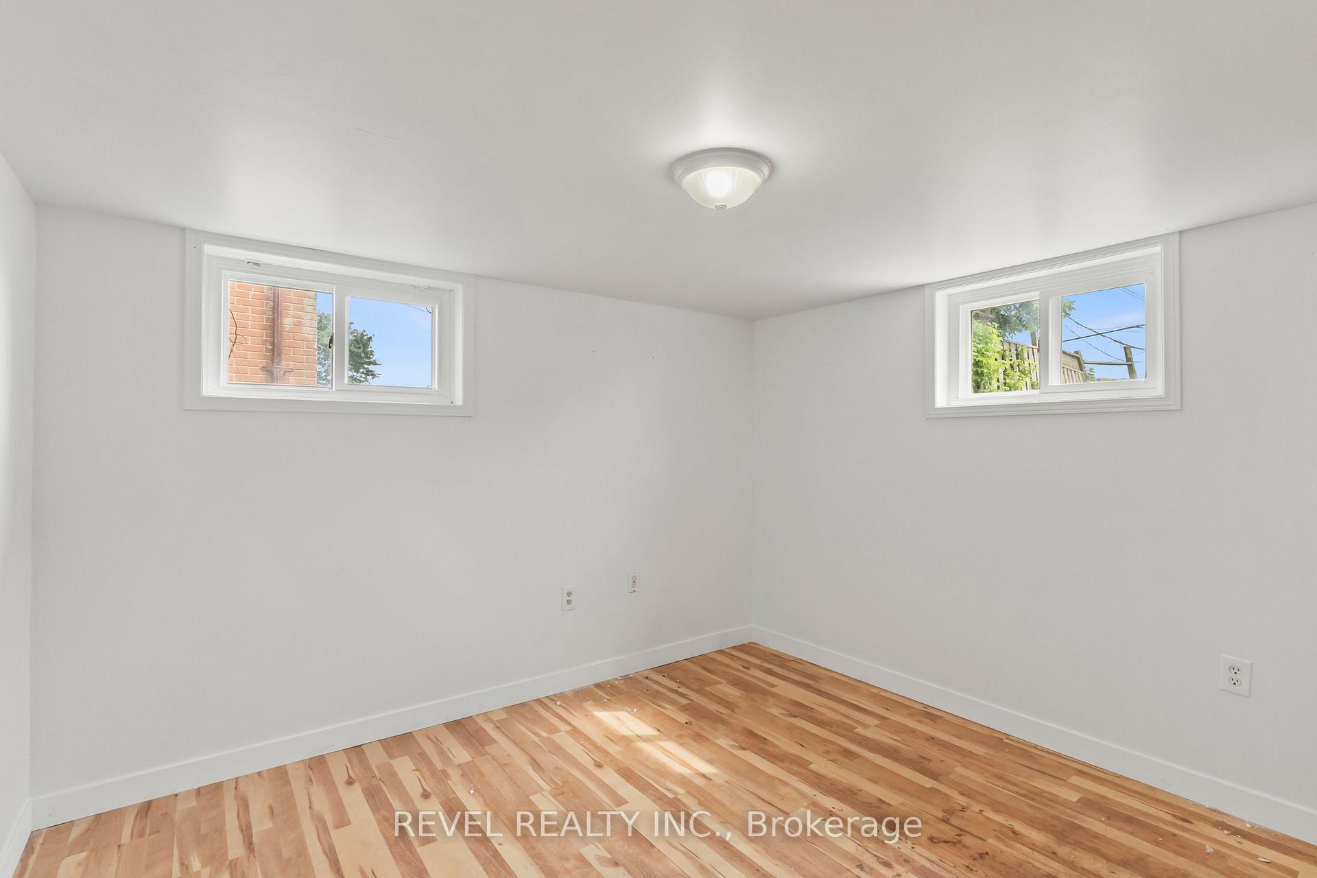 Photo 24 of 863 Ritson Road S, Oshawa, Lakeview — HOMEH