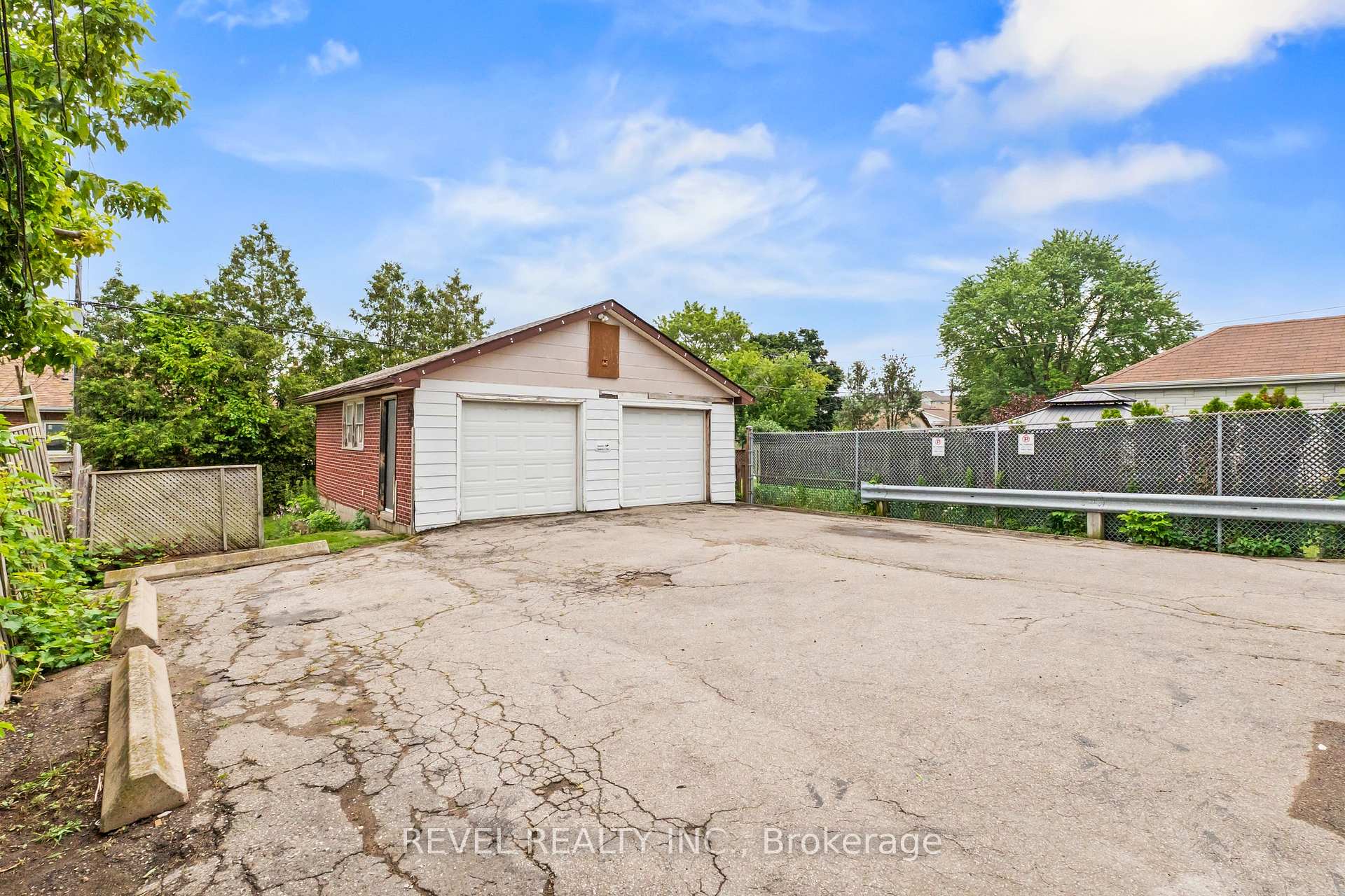 Photo 29 of 863 Ritson Road S, Oshawa, Lakeview — HOMEH