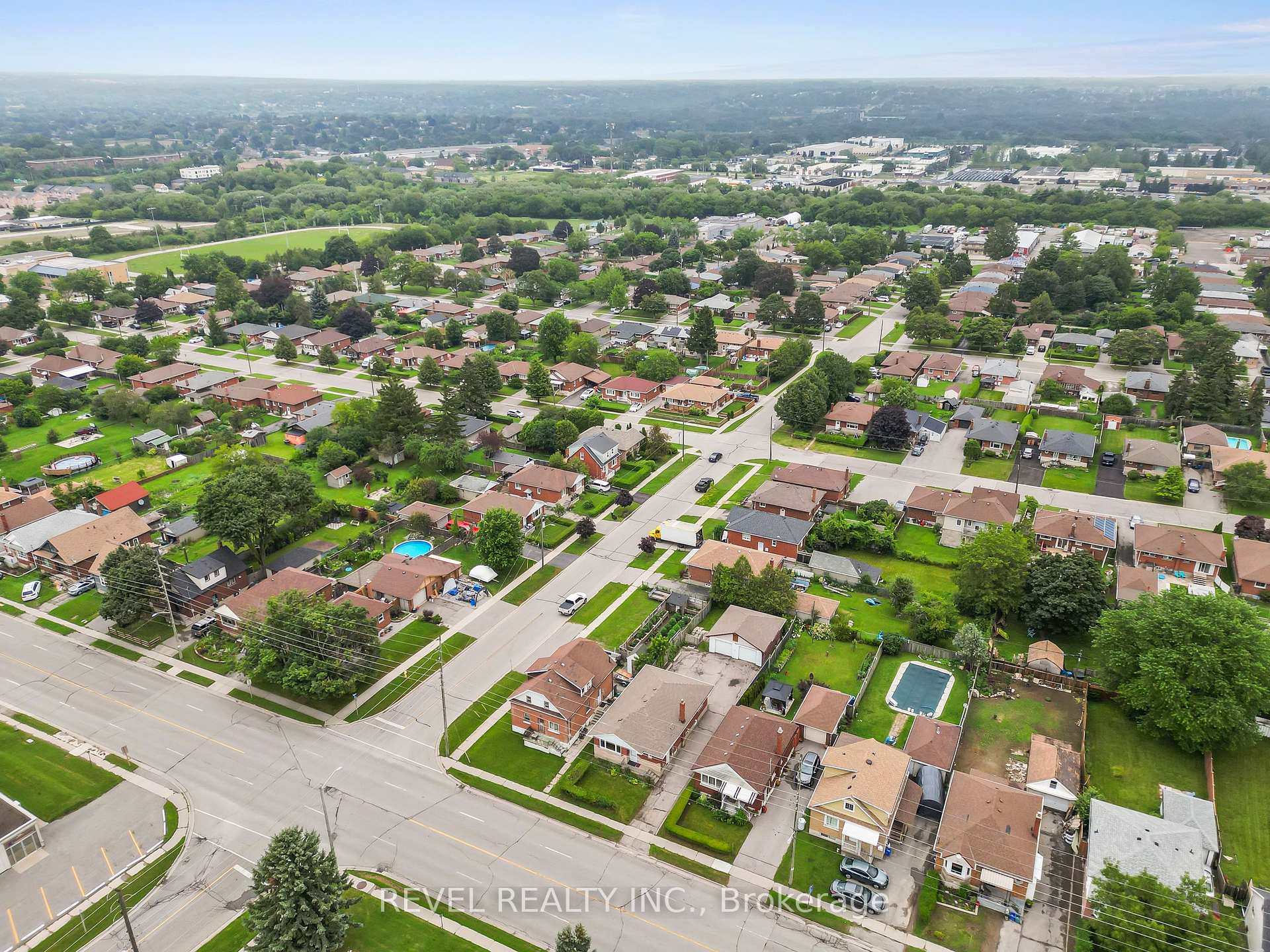 Photo 30 of 863 Ritson Road S, Oshawa, Lakeview — HOMEH