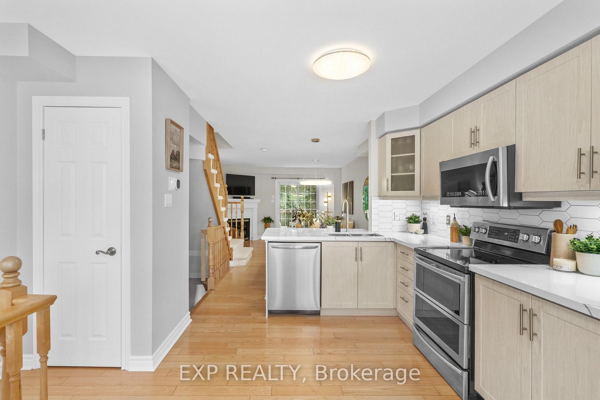 Photo 14 of Unit 55, 3480 Upper Middle Road, Burlington, Palmer — HOMEH