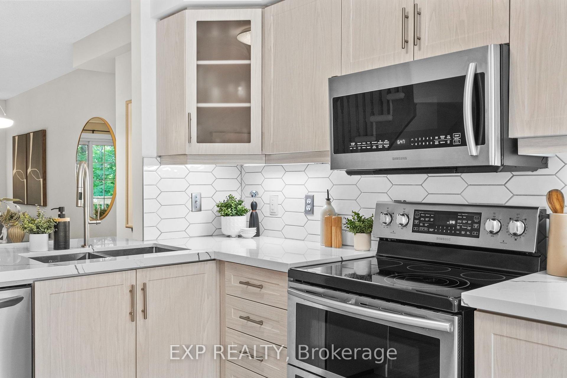Photo 17 of Unit 55, 3480 Upper Middle Road, Burlington, Palmer — HOMEH