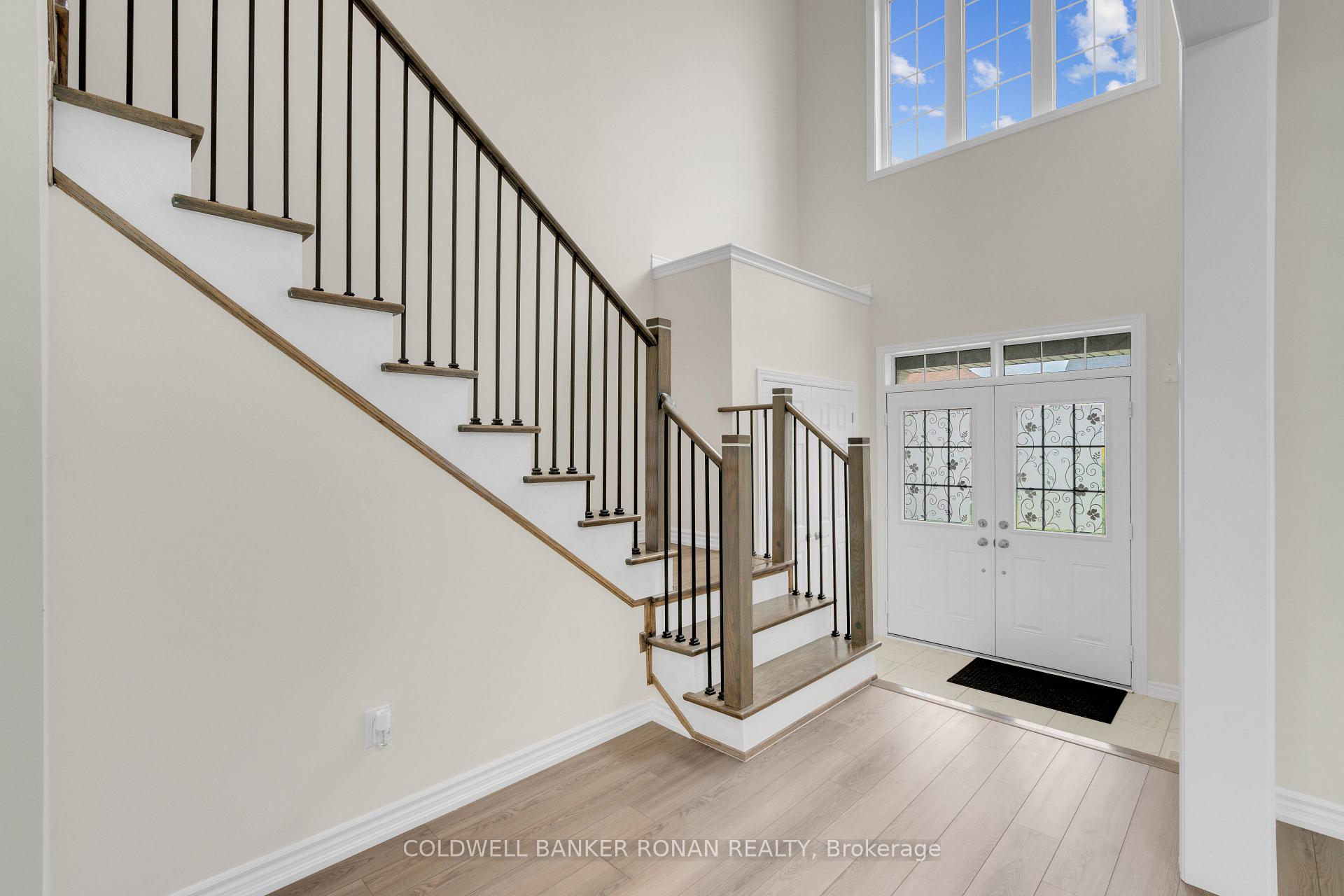Photo 6 of 203 Roy Drive, Clearview, Stayner — HOMEH