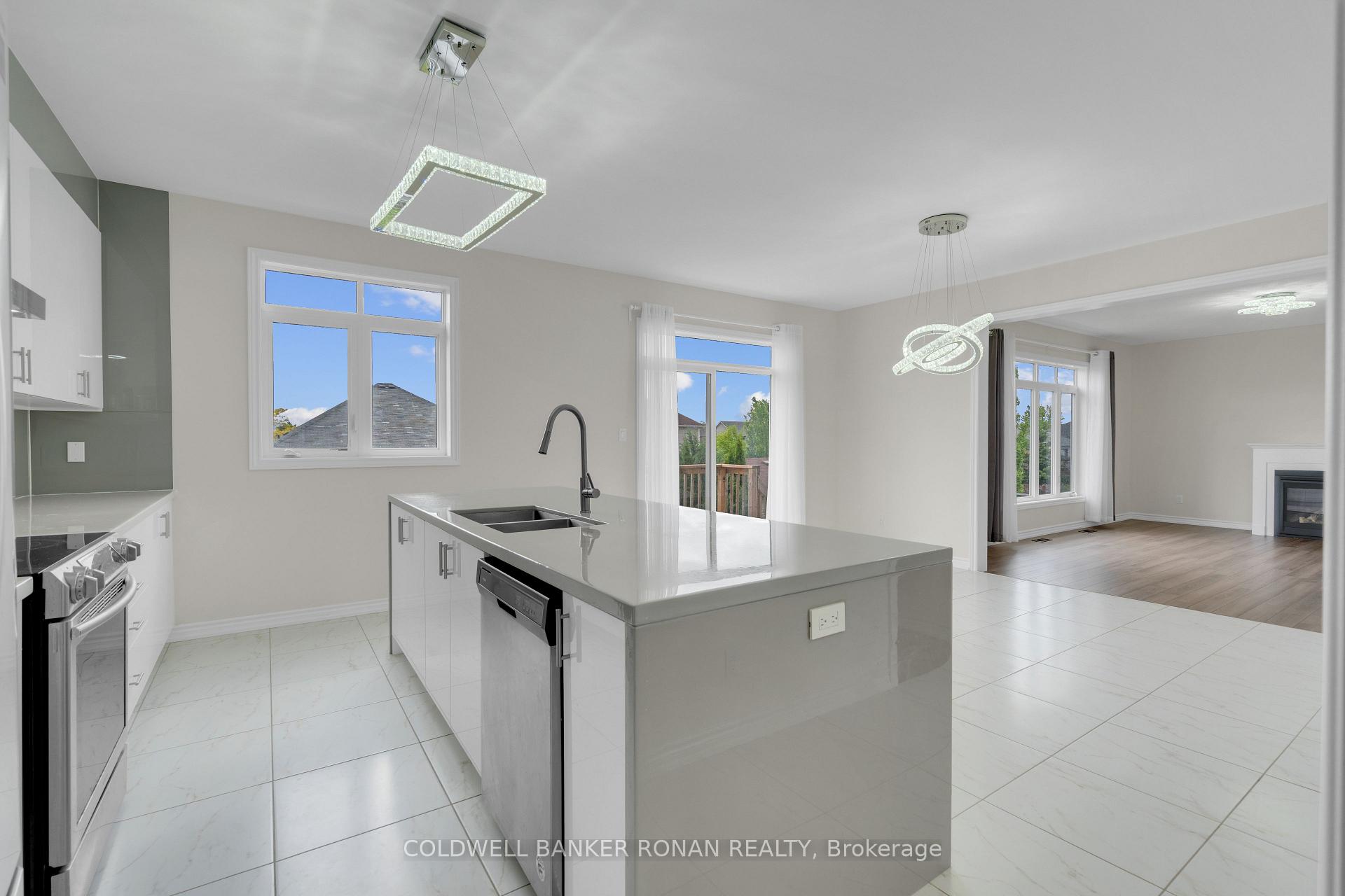 Photo 10 of 203 Roy Drive, Clearview, Stayner — HOMEH