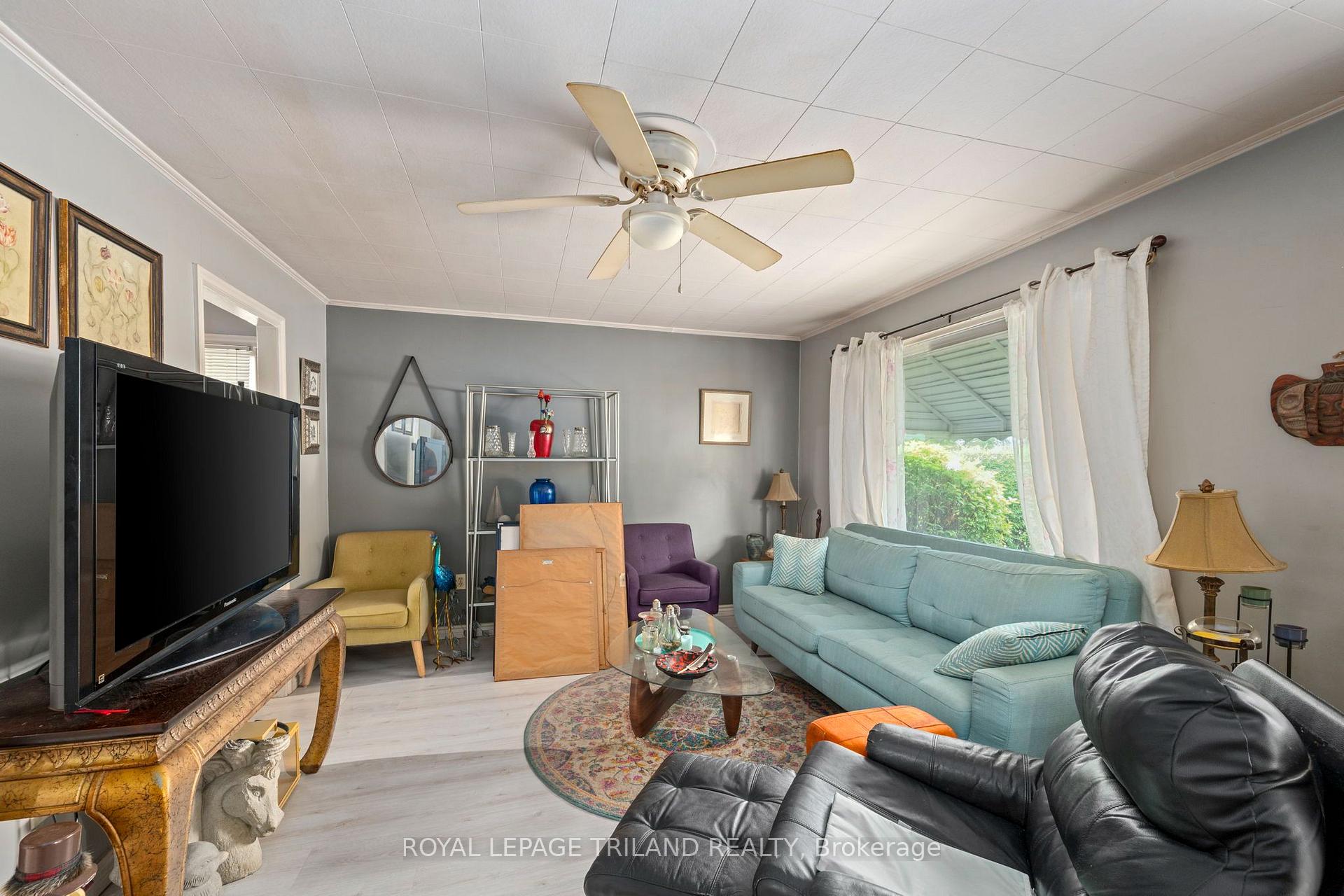 Photo 7 of 191 Elgin Street, London, East M — HOMEH