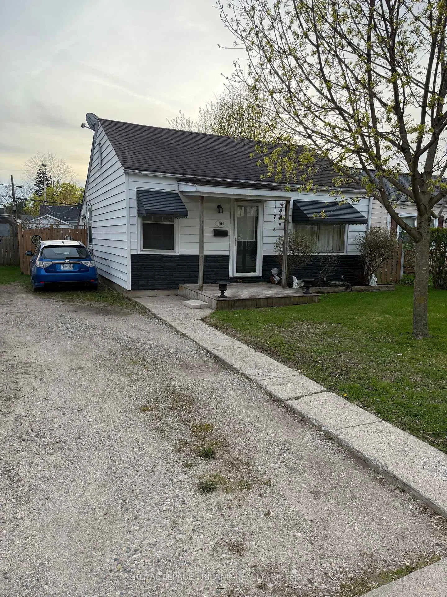 Photo 2 of 191 Elgin Street, London, East M — HOMEH