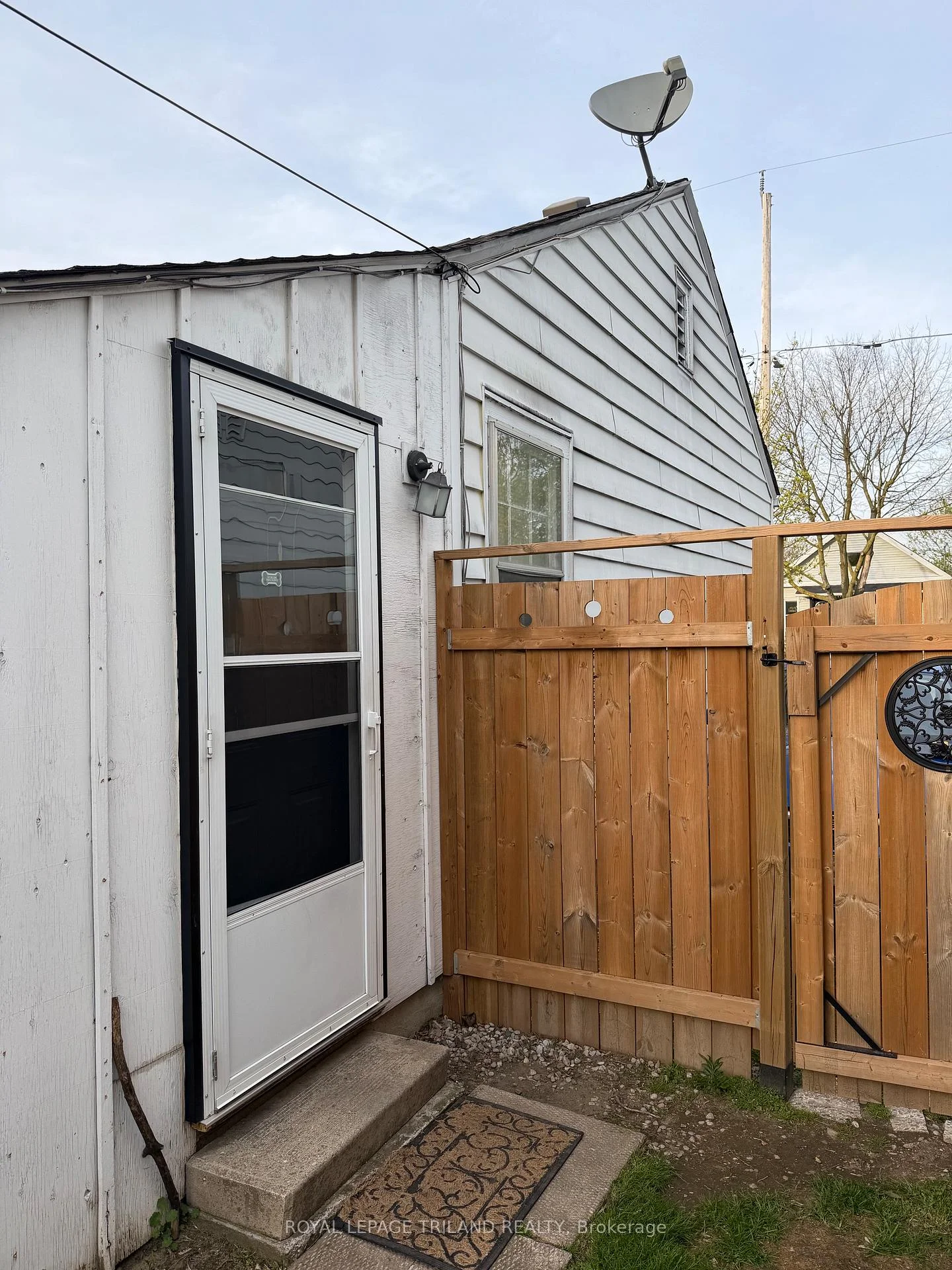 Photo 34 of 191 Elgin Street, London, East M — HOMEH