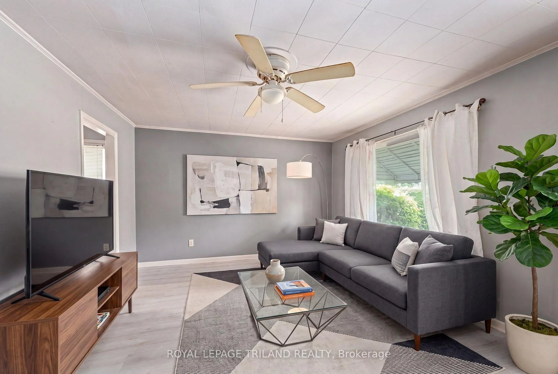 Photo 45 of 191 Elgin Street, London, East M — HOMEH