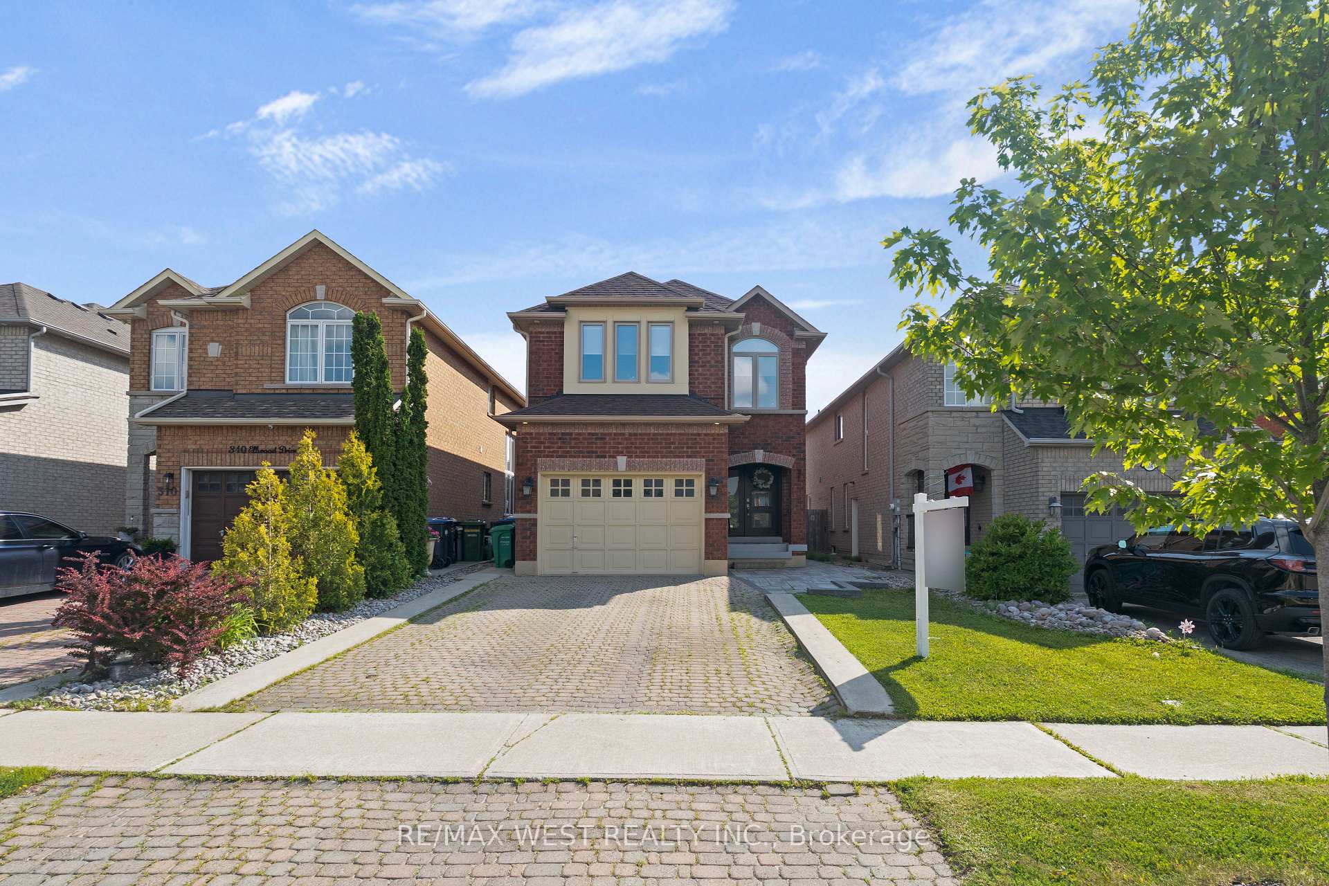 Photo 4 of 312 Ellwood Drive W, Caledon, Bolton West — HOMEH